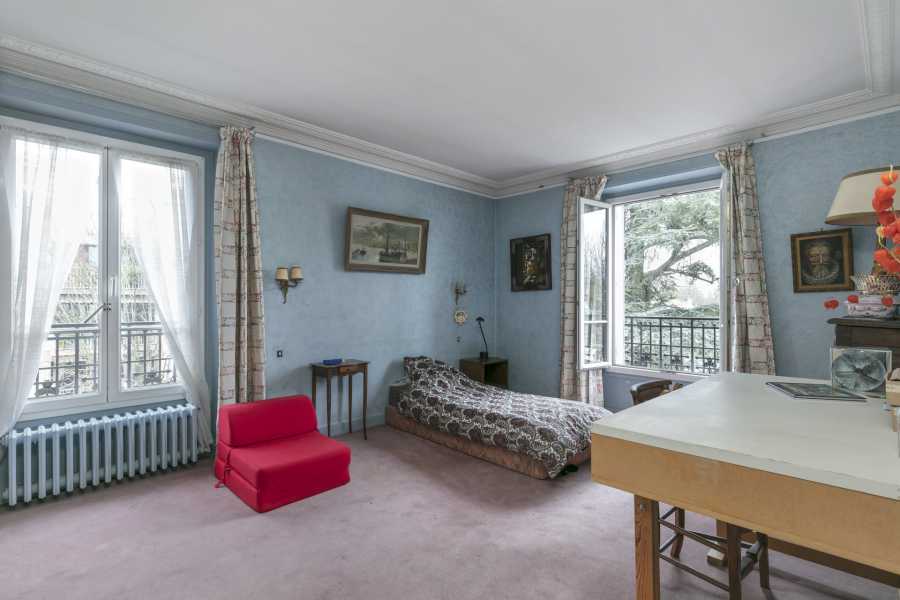Saint-Cloud  - Appartement 6 Pièces 4 Chambres