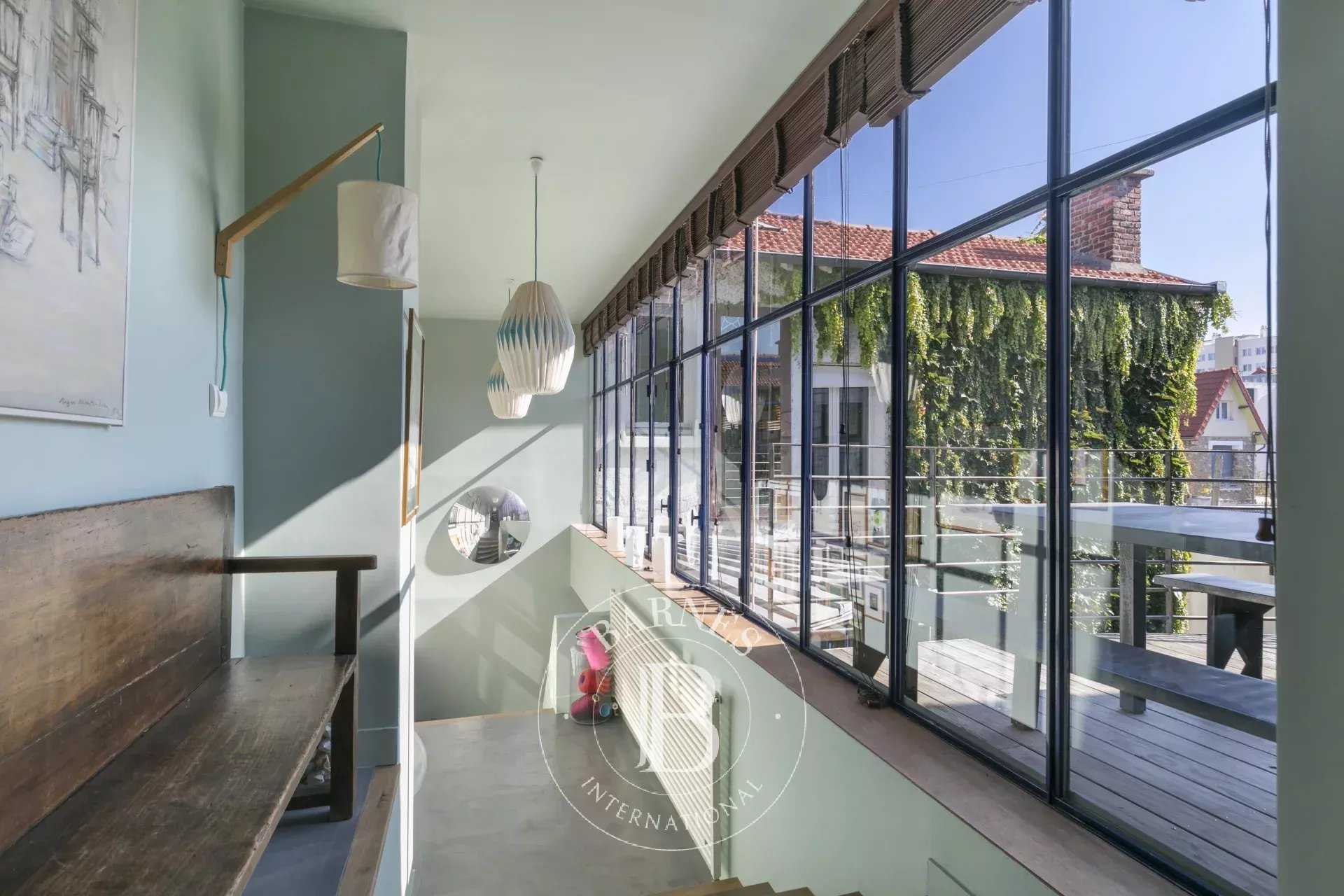 Vanves  - Maison 10 Pi&egrave;ces 4 Chambres