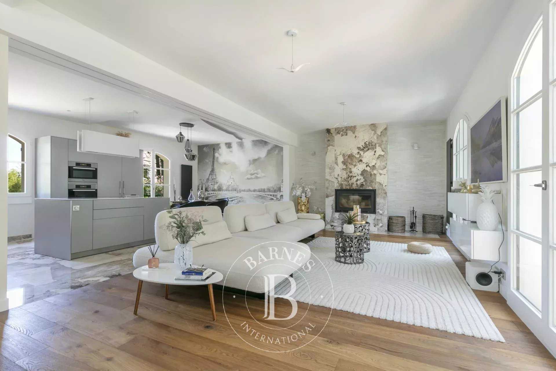 Garches  - House 5 Bedrooms