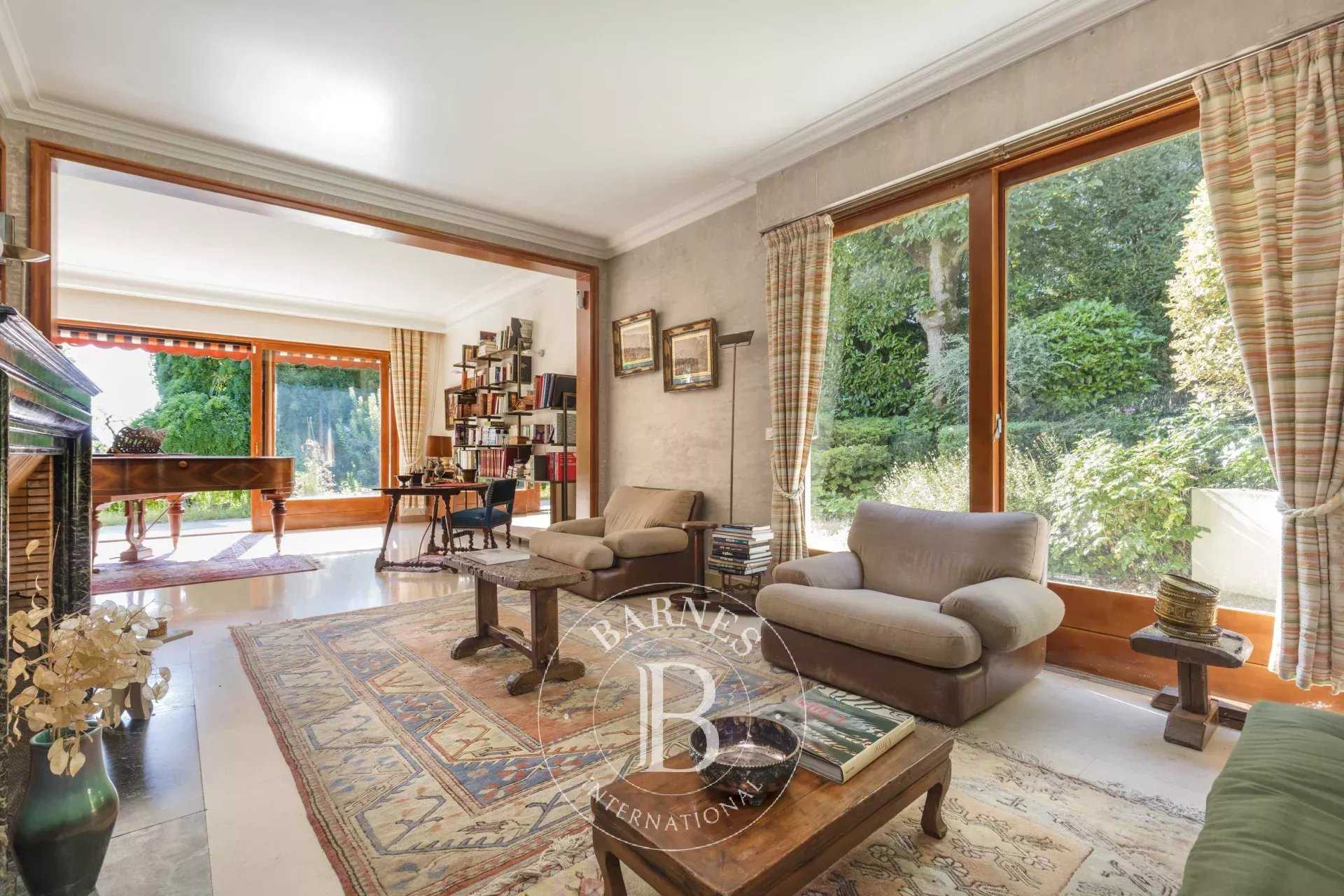 Saint-Cloud  - House 5 Bedrooms