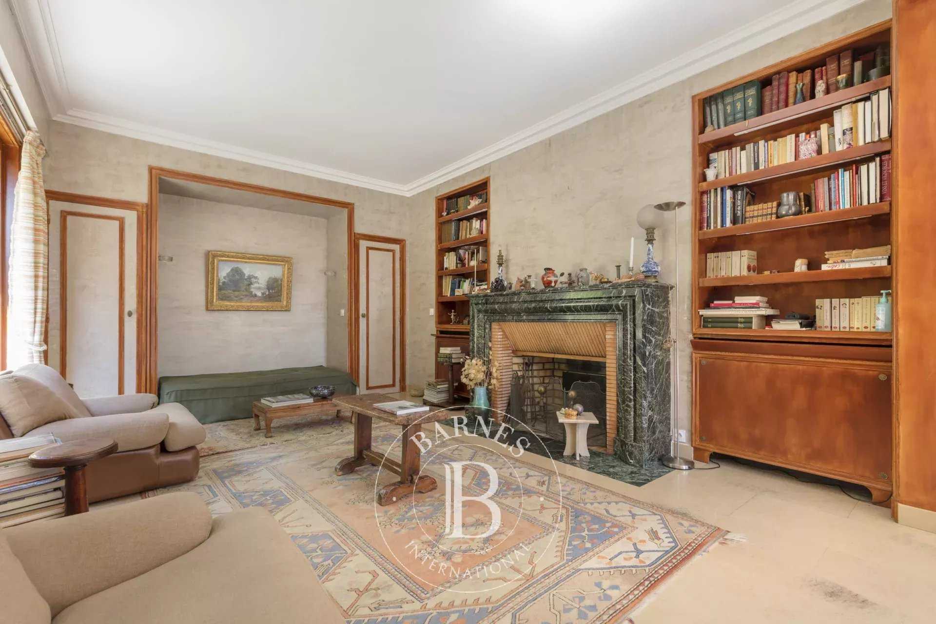 Saint-Cloud  - House 5 Bedrooms