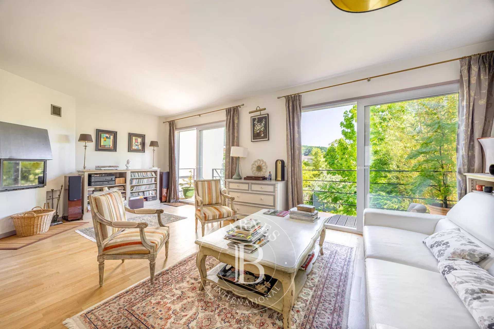 Chaville  - House 4 Bedrooms