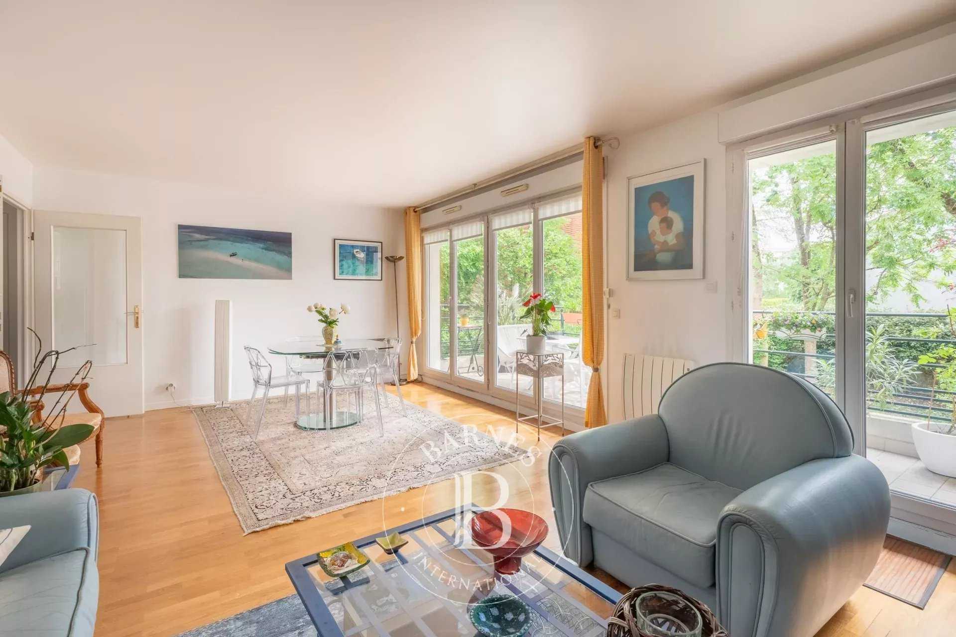 Saint-Cloud  - Appartement 5 Pièces 4 Chambres