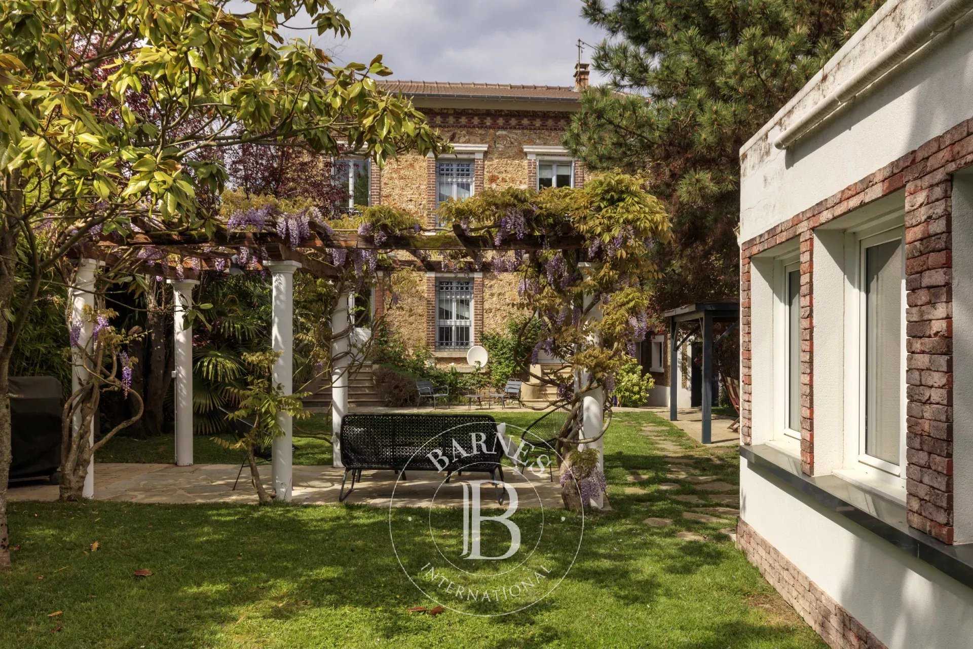 Clamart  - Maison 8 Pi&egrave;ces