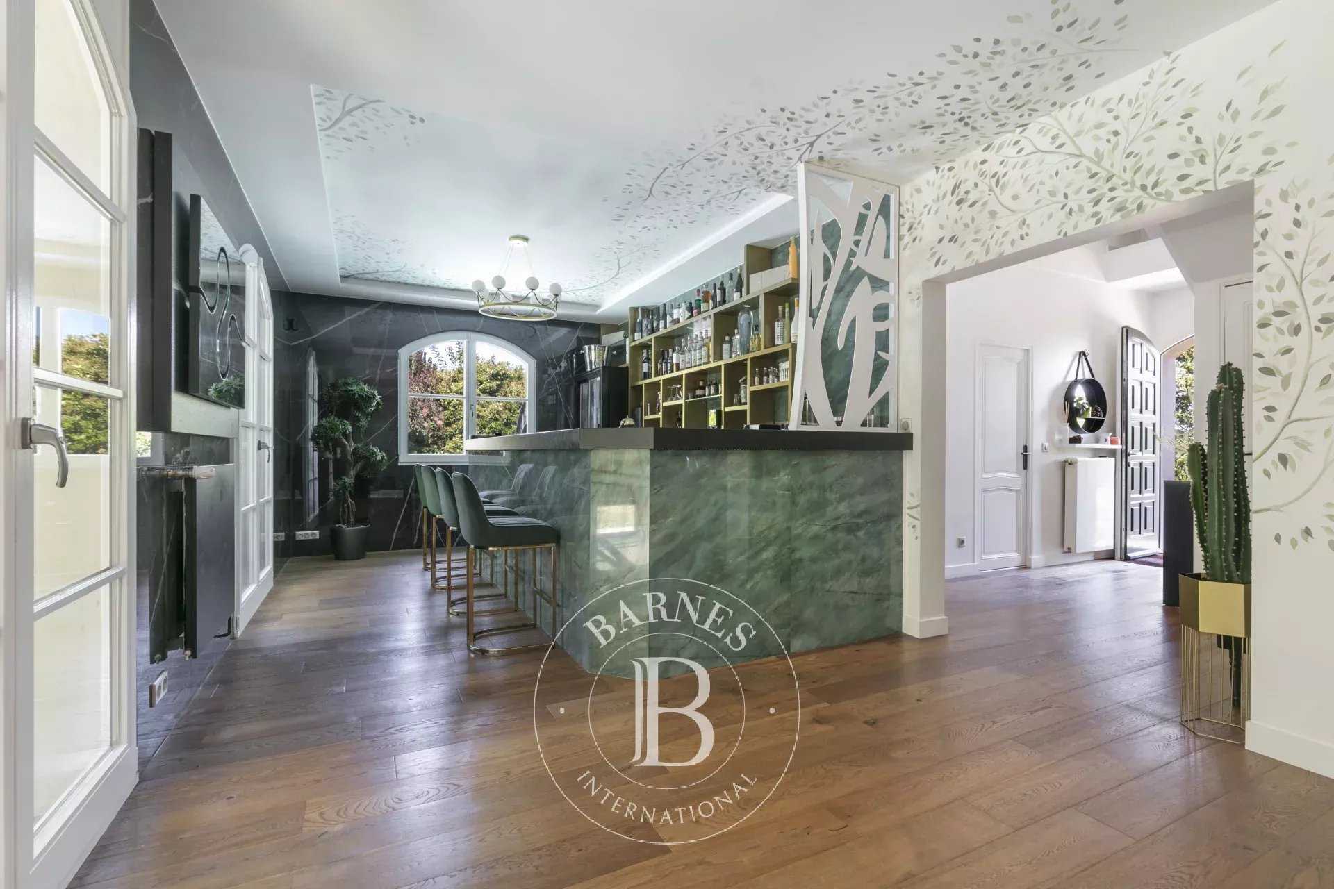 Garches  - House 5 Bedrooms