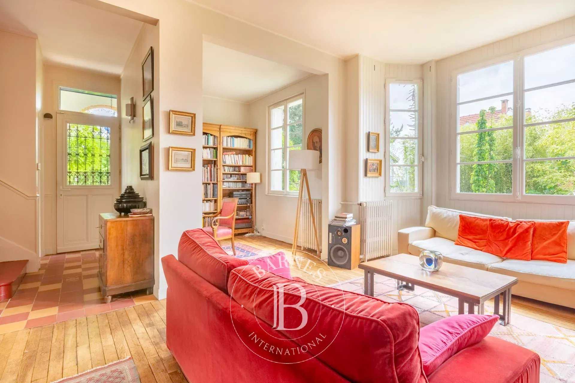 Sèvres  - House 6 Bedrooms