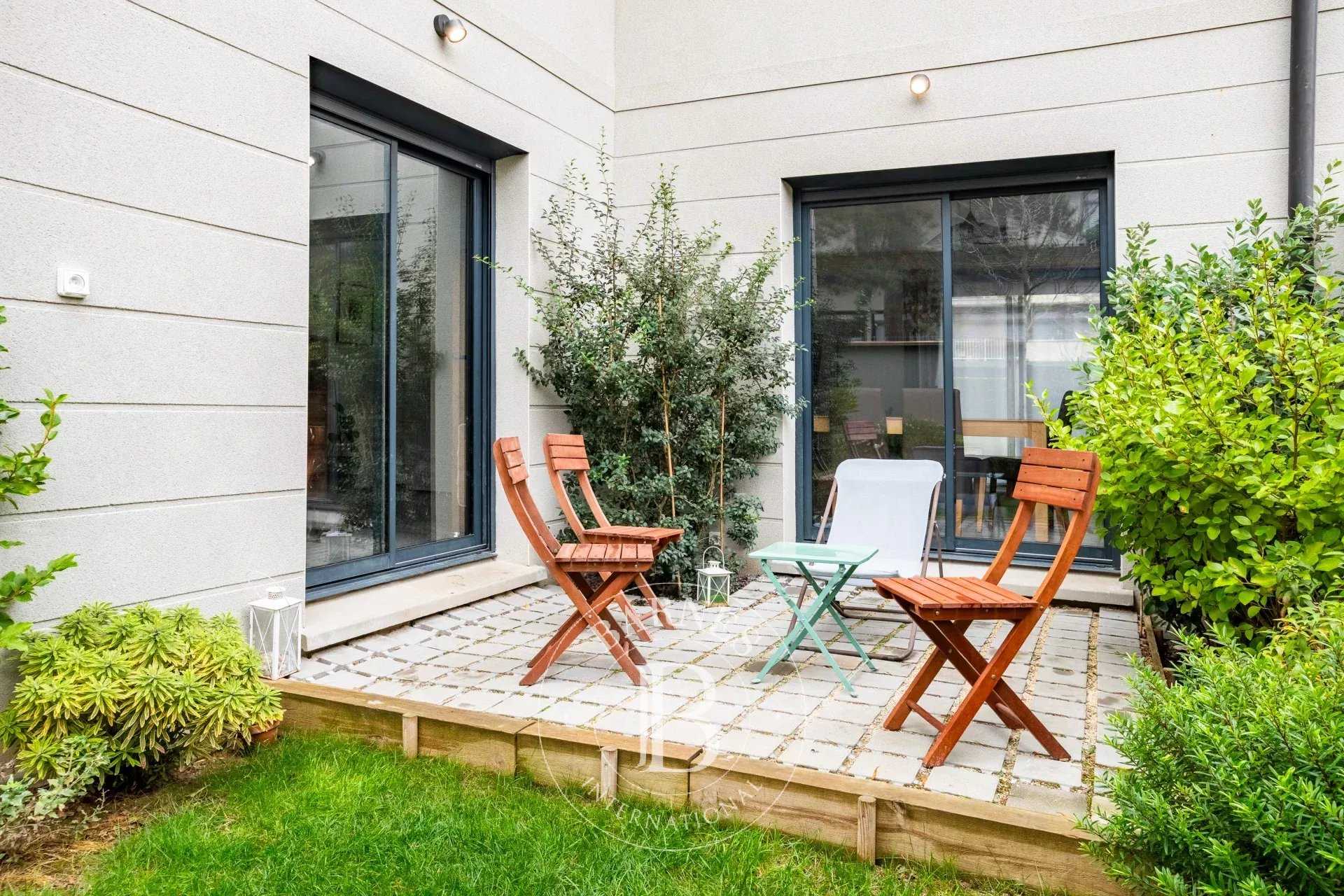 Antony  - House 5 Bedrooms