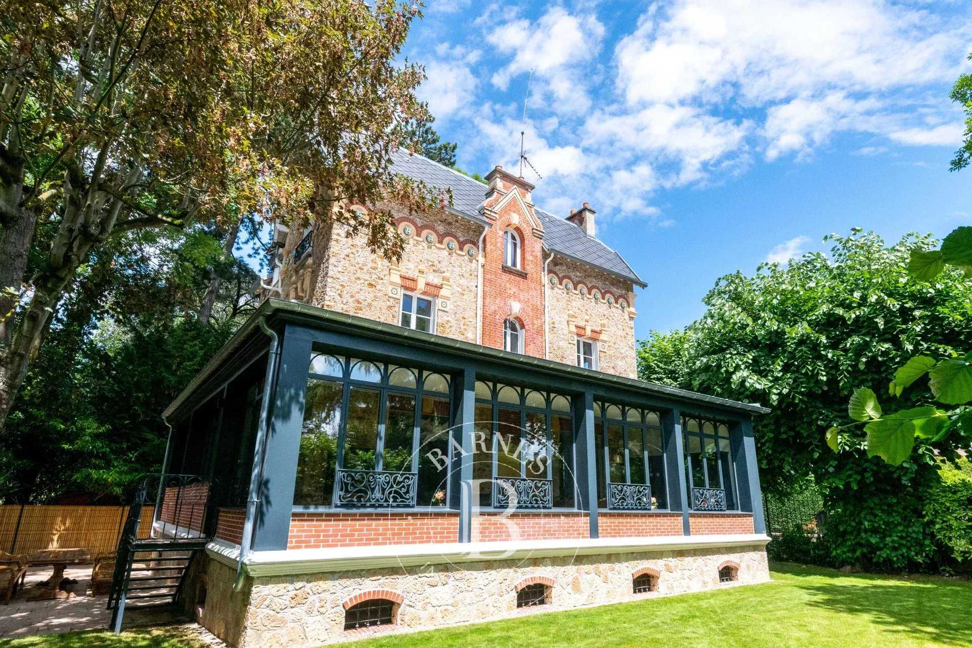 Garches  - Maison 6 Pi&egrave;ces 5 Chambres