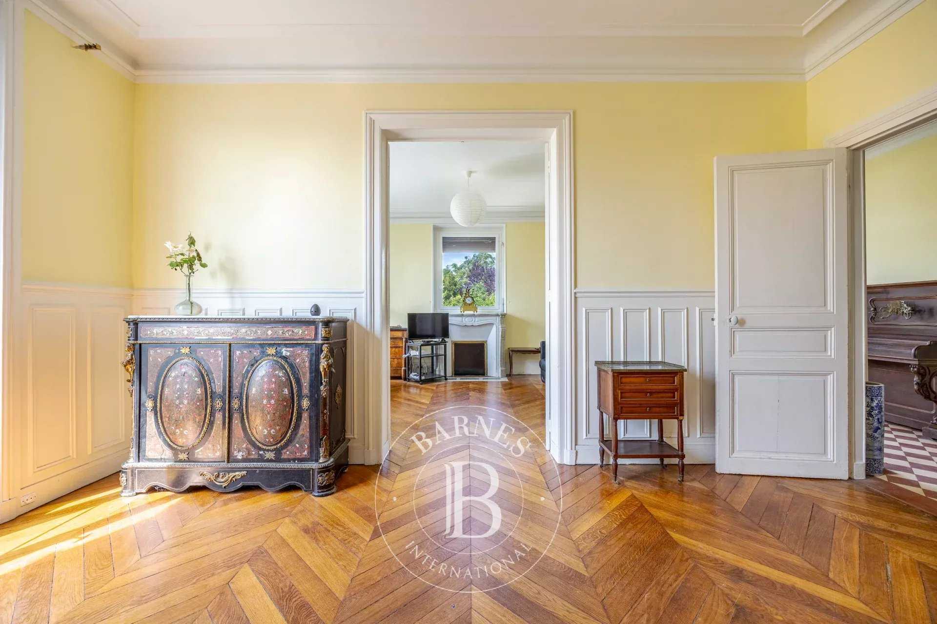Sèvres  - House 7 Bedrooms