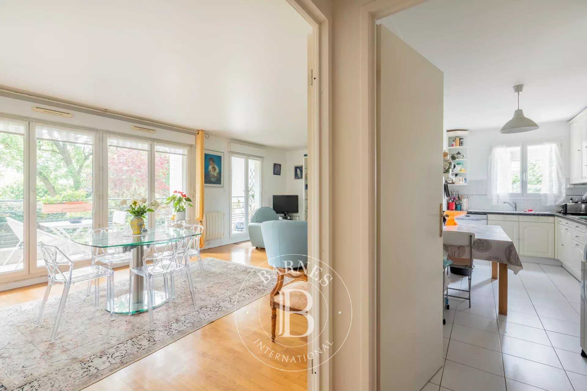 Saint-Cloud  - Appartement 5 Pièces 4 Chambres