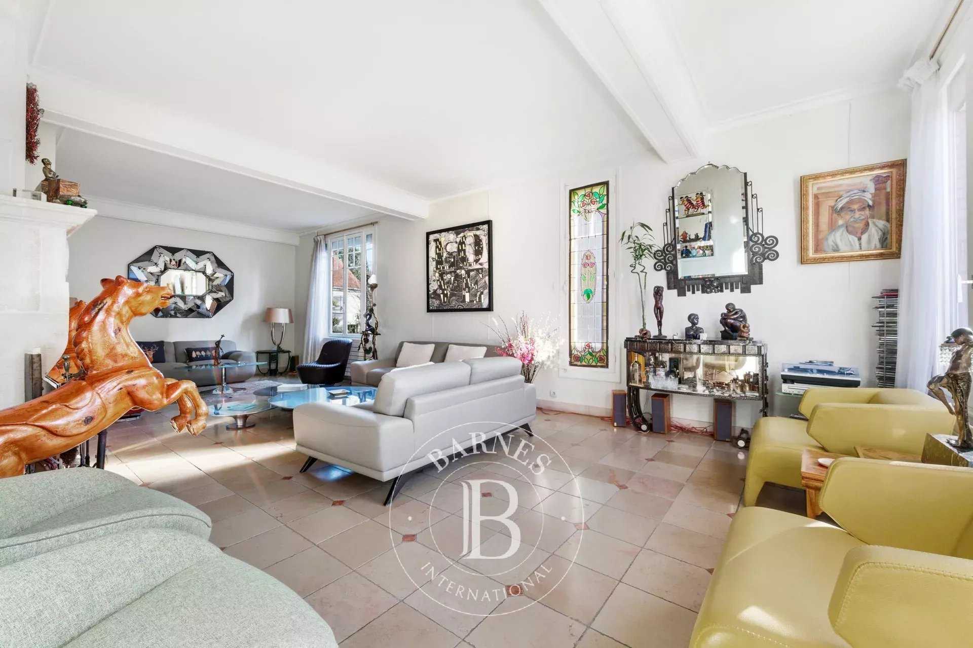 Sceaux  - House 6 Bedrooms