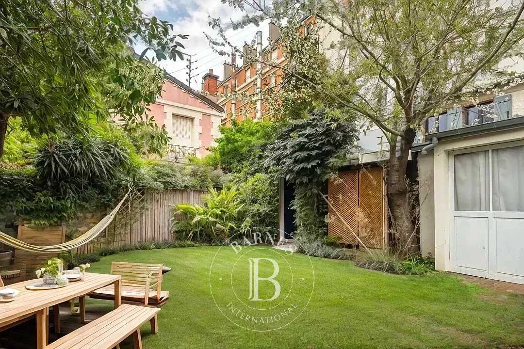 Montrouge  - House 8 Bedrooms