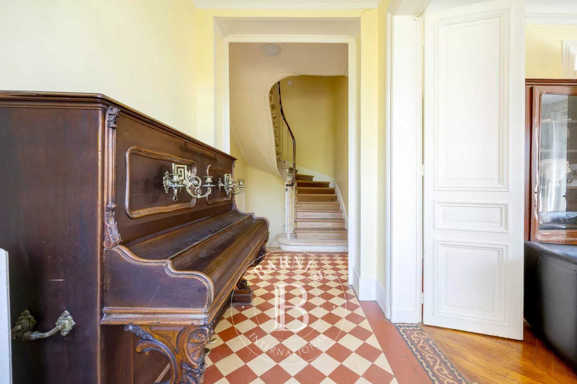 Sèvres  - House 7 Bedrooms