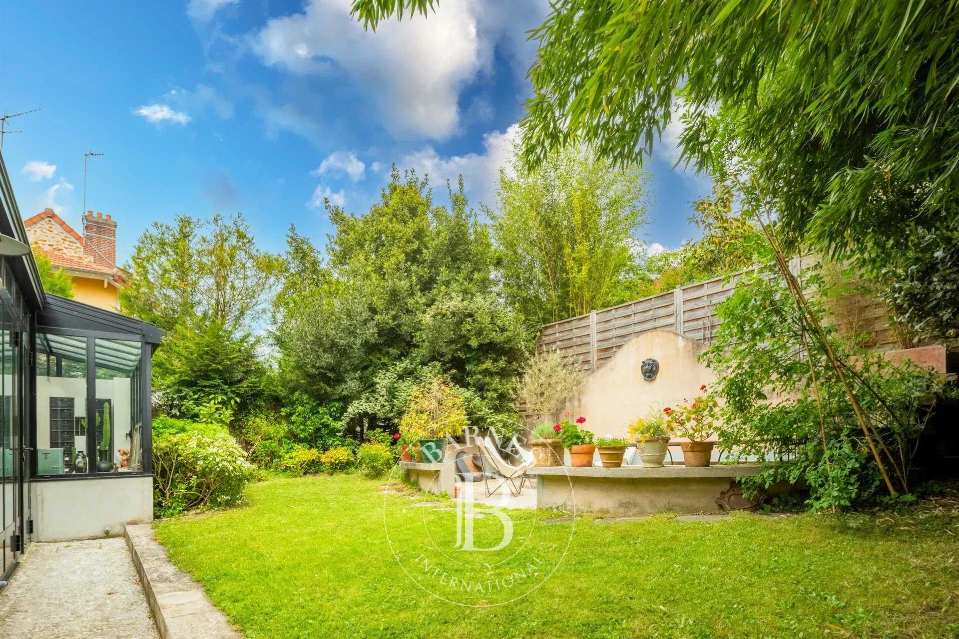 Sèvres  - House 6 Bedrooms