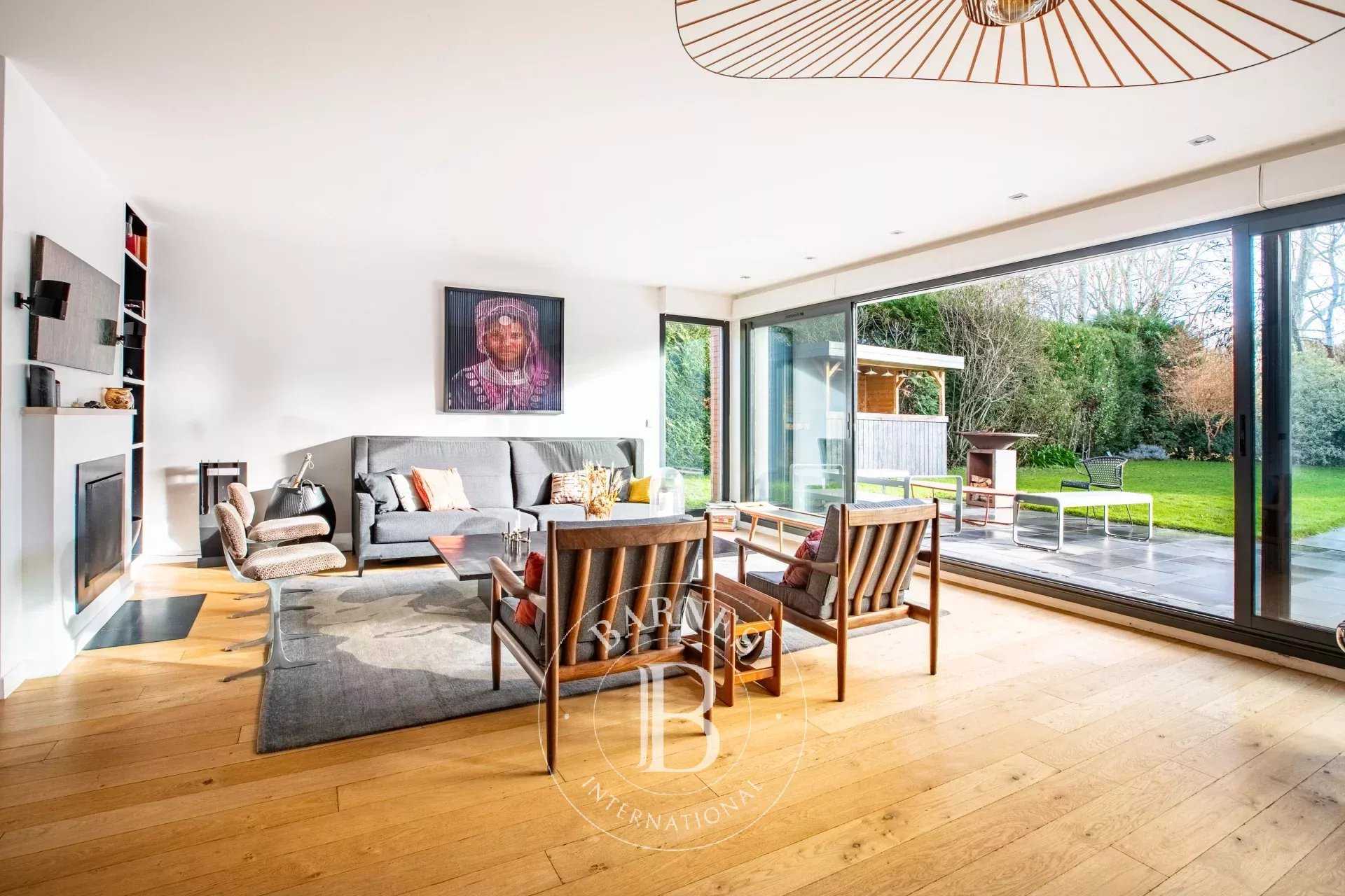 Vaucresson  - Maison 8 Pièces 6 Chambres