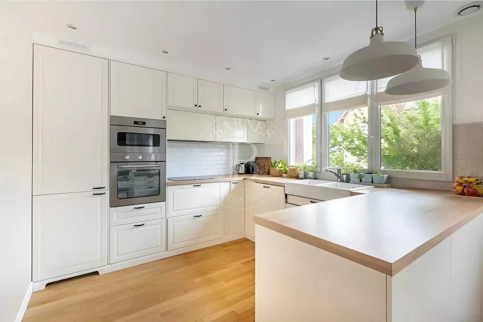 Antony  - House 4 Bedrooms