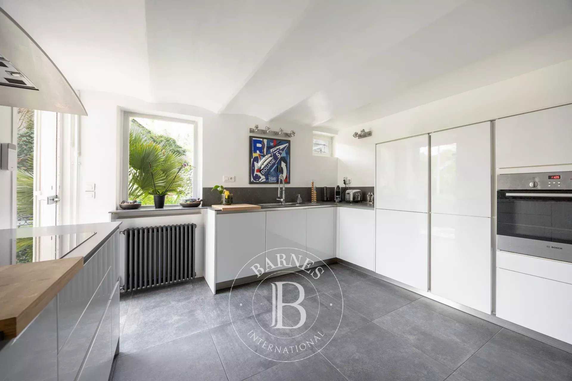 Meudon  - Maison 5 Pi&egrave;ces 3 Chambres