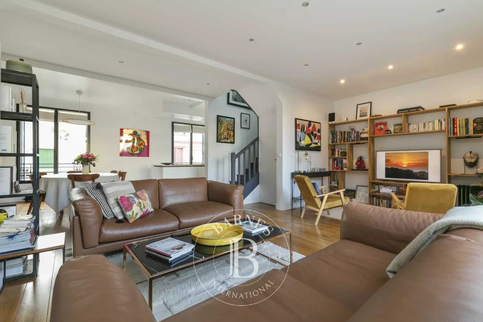 Vanves  - Maison 5 Pi&egrave;ces 3 Chambres