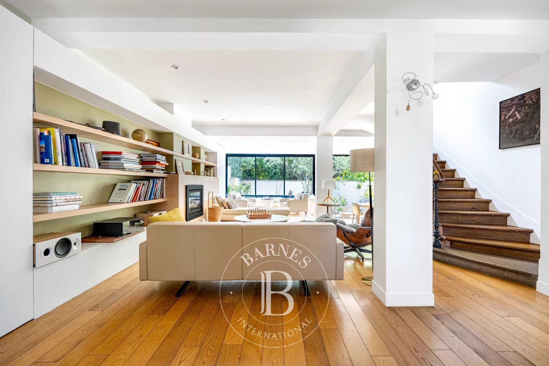 Montrouge  - House 6 Bedrooms