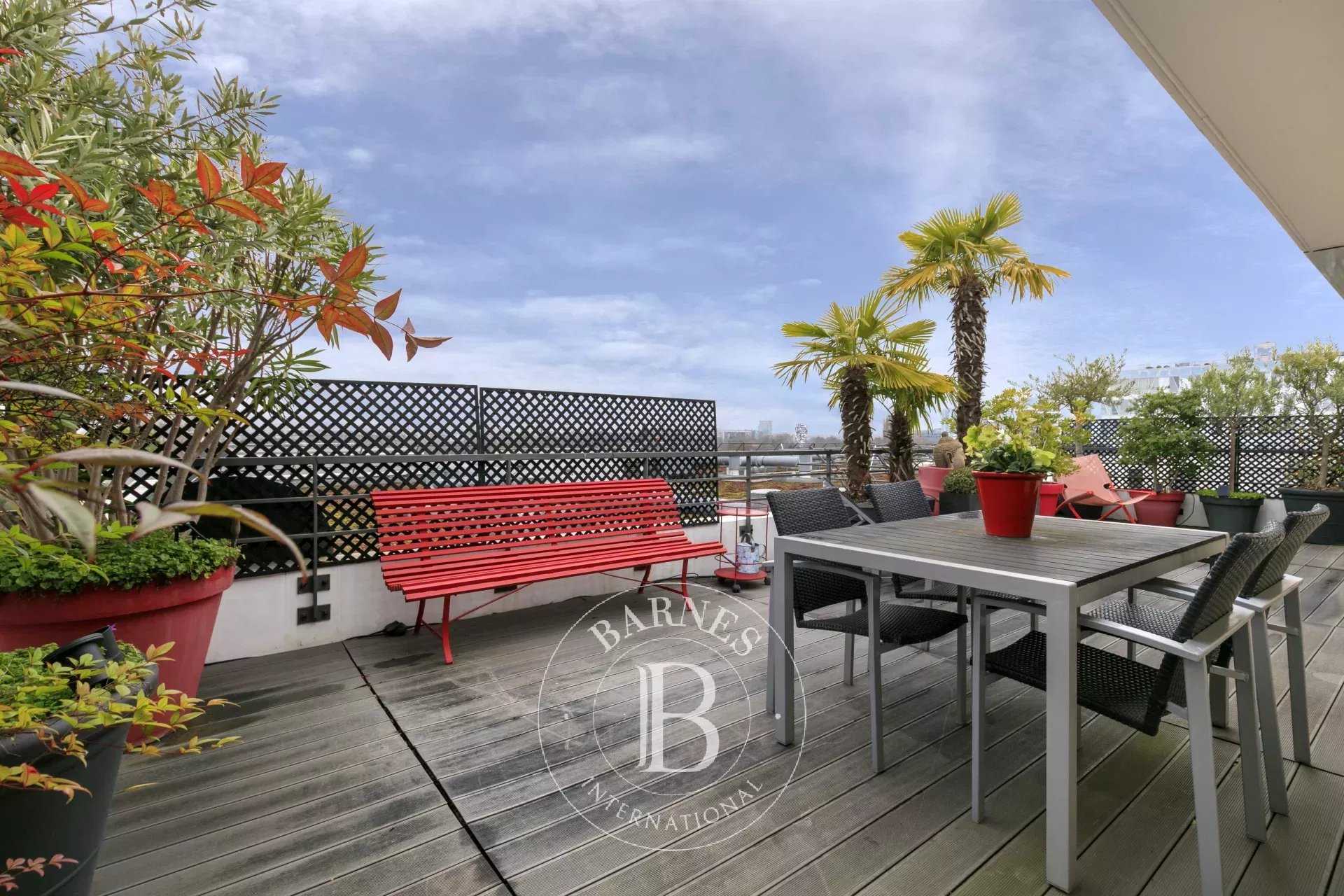 Appartement Issy-les-Moulineaux  -  ref 86689423 (picture 2)