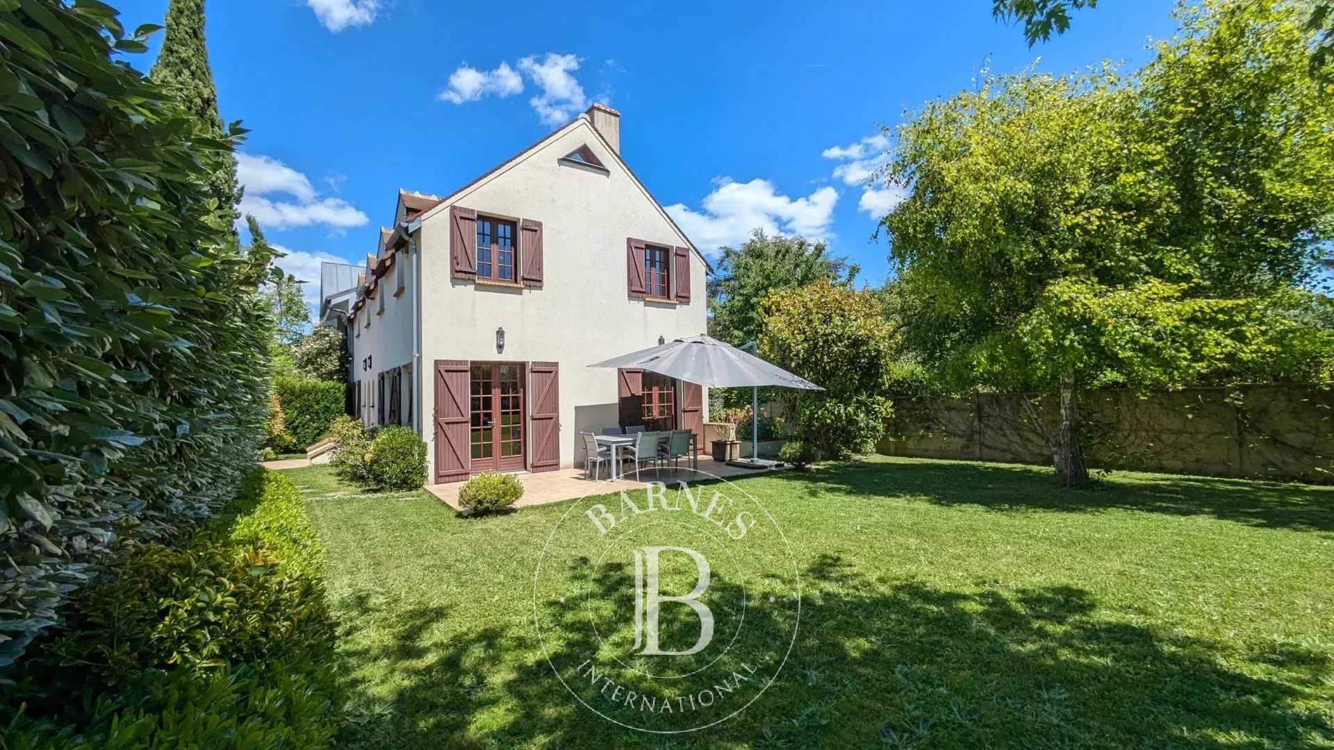 Maison Saint-Cloud  -  ref 85671142 (picture 1)