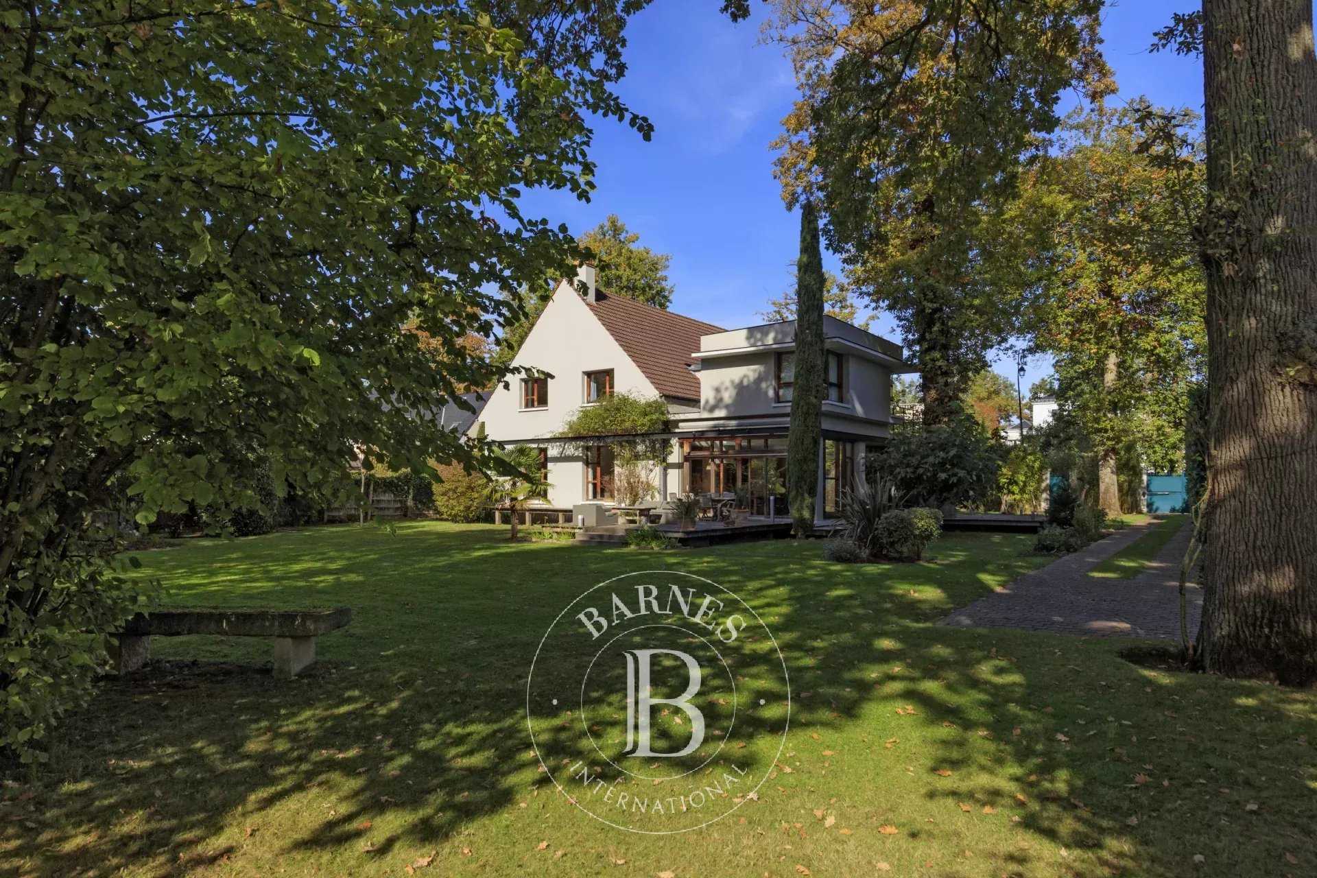 House Vaucresson  -  ref 86356700 (picture 2)