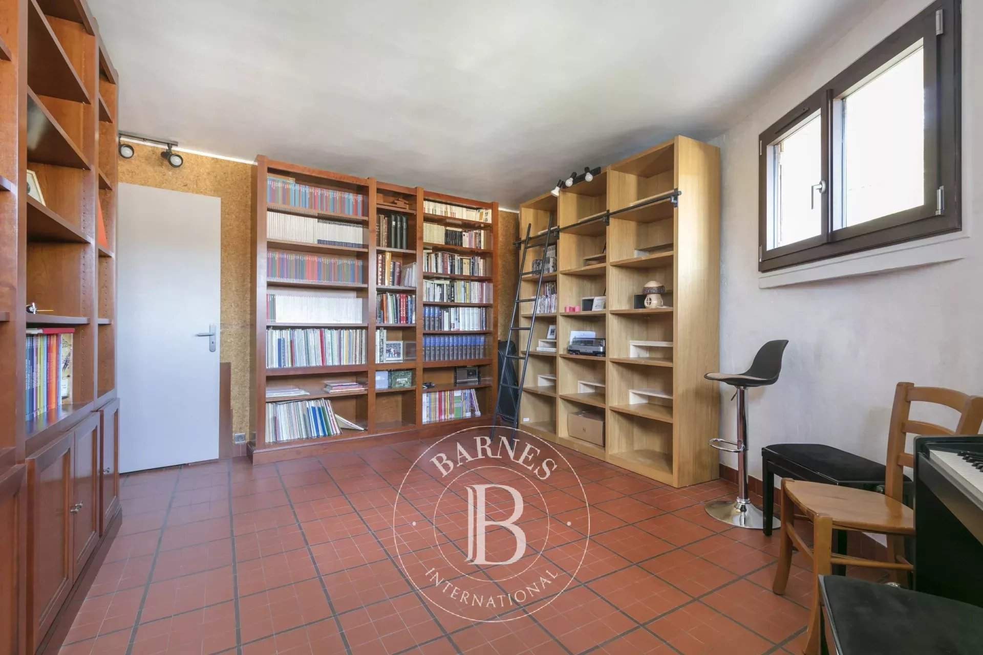 Chaville  - Maison 7 Pi&egrave;ces 5 Chambres - picture 19