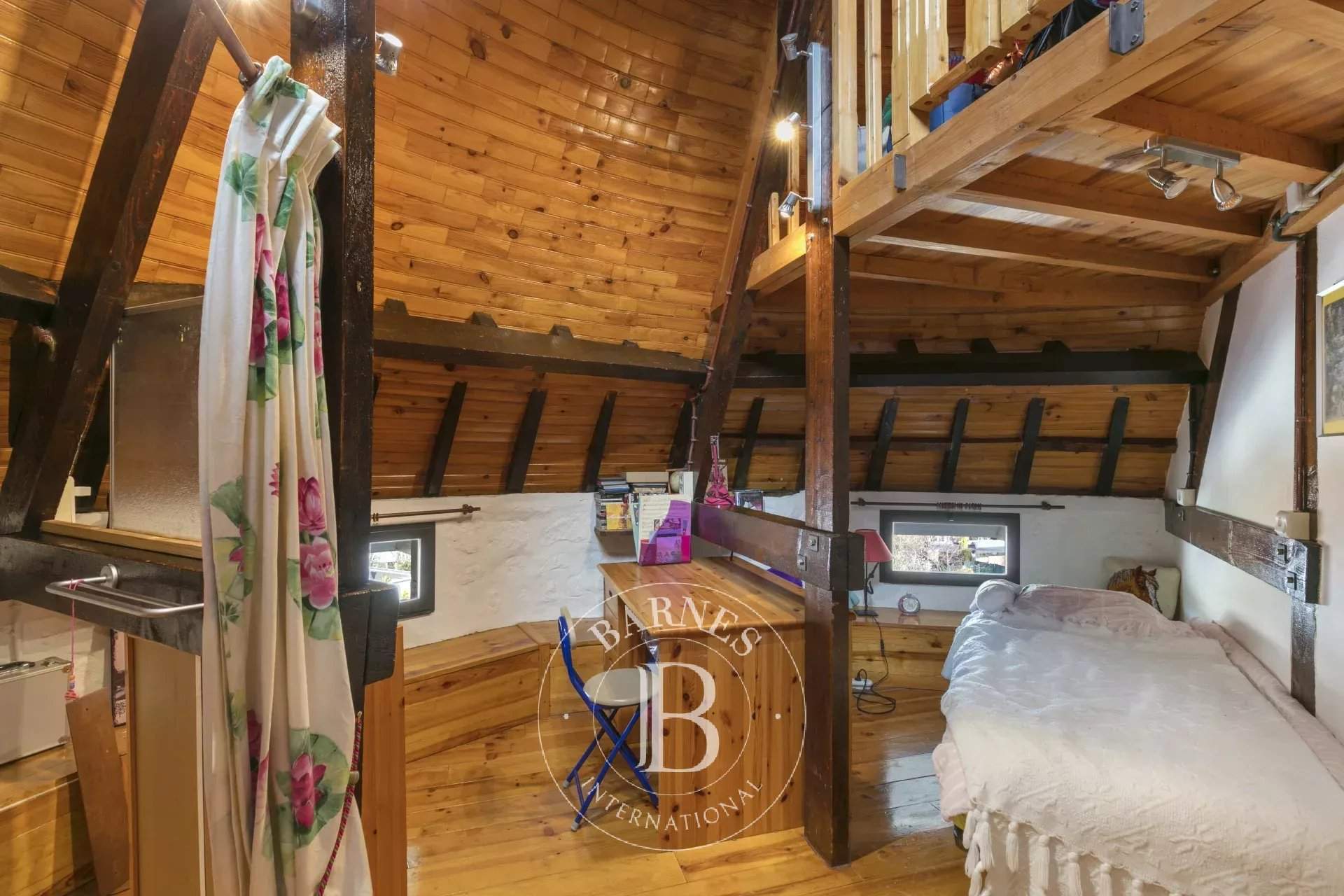 Chaville  - Maison 7 Pi&egrave;ces 5 Chambres - picture 11