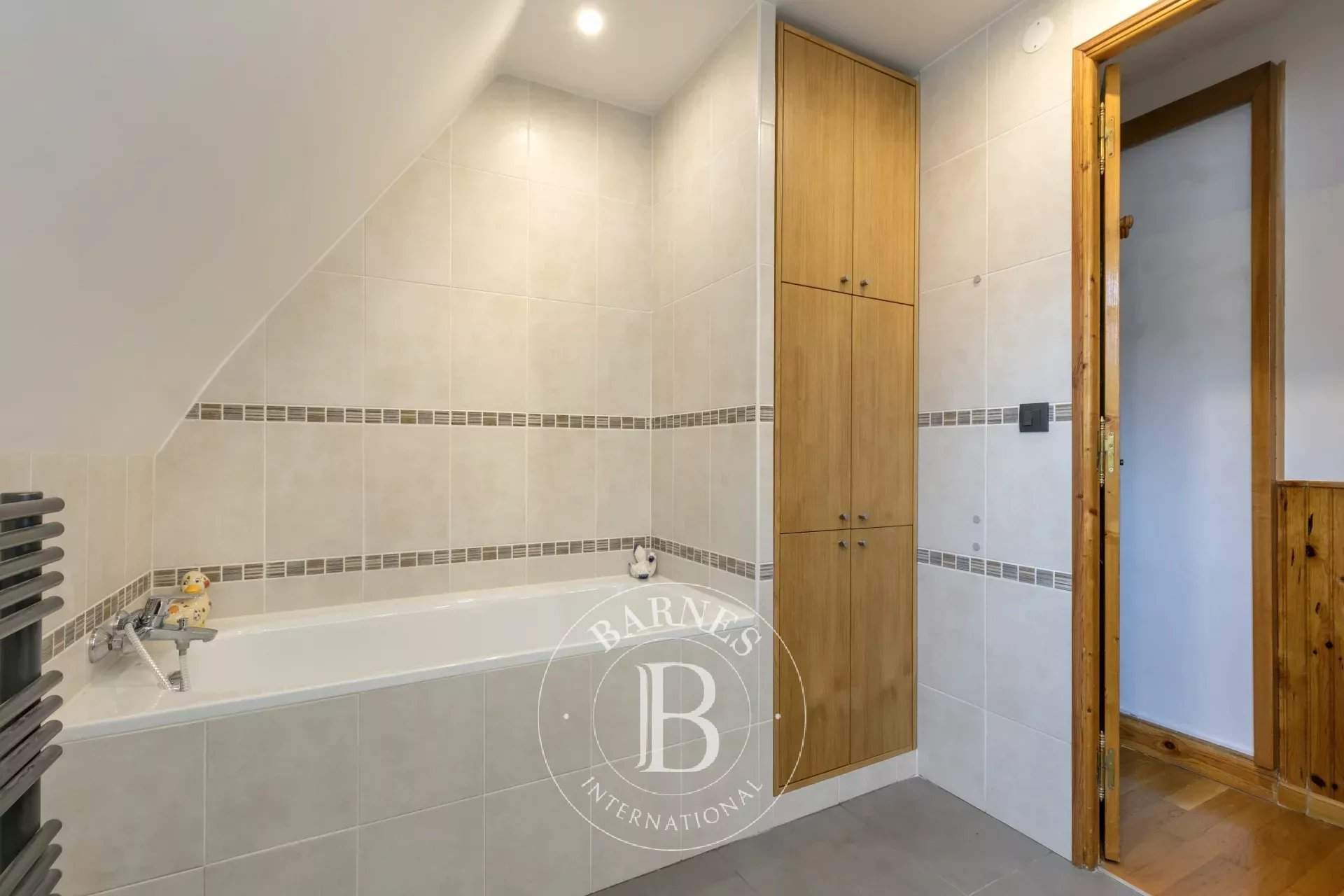 Chaville  - Maison 7 Pi&egrave;ces 5 Chambres - picture 5