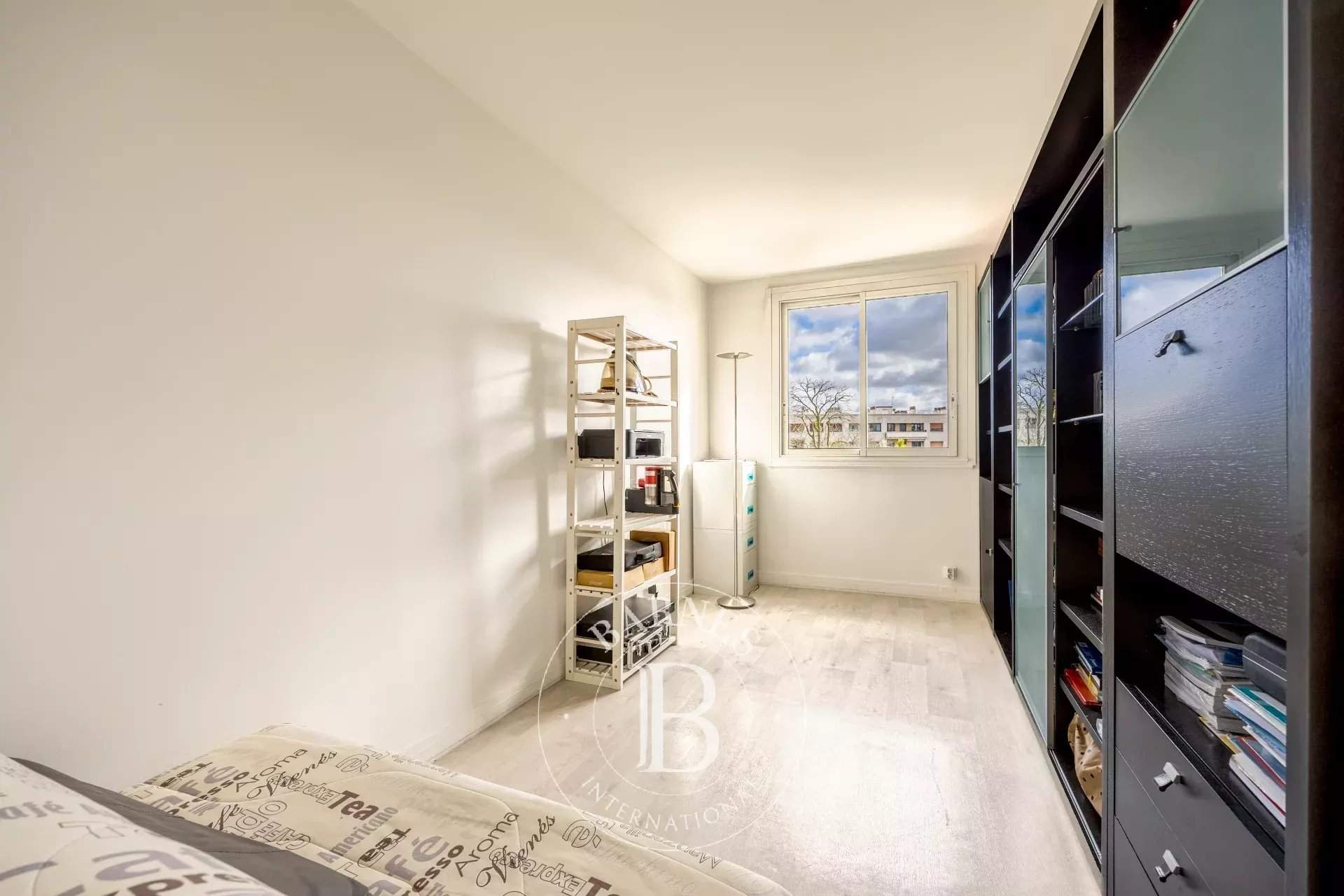 Saint-Cloud  - Appartement 5 Pi&egrave;ces 4 Chambres - picture 10