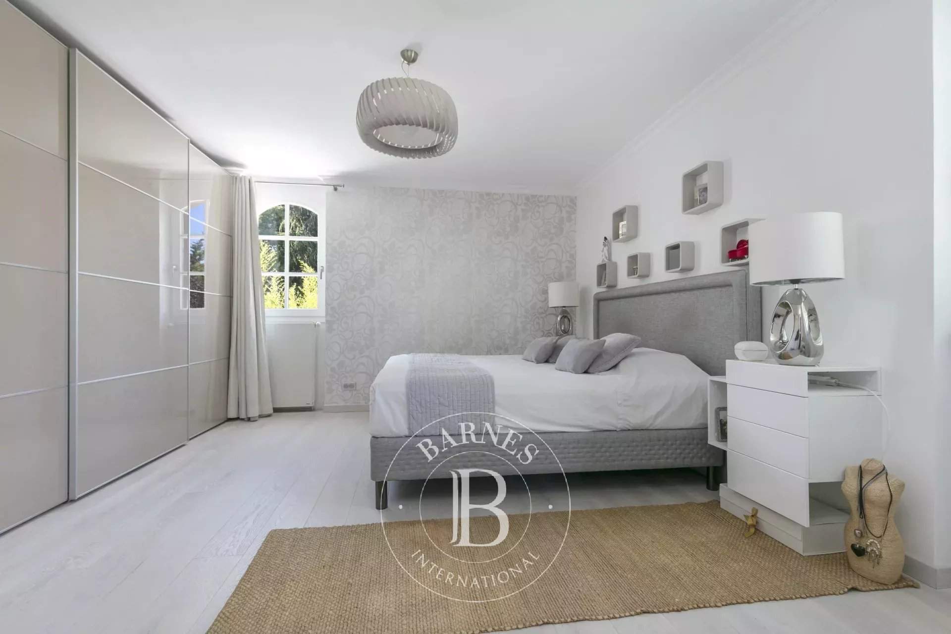 Garches  - House 5 Bedrooms - picture 15