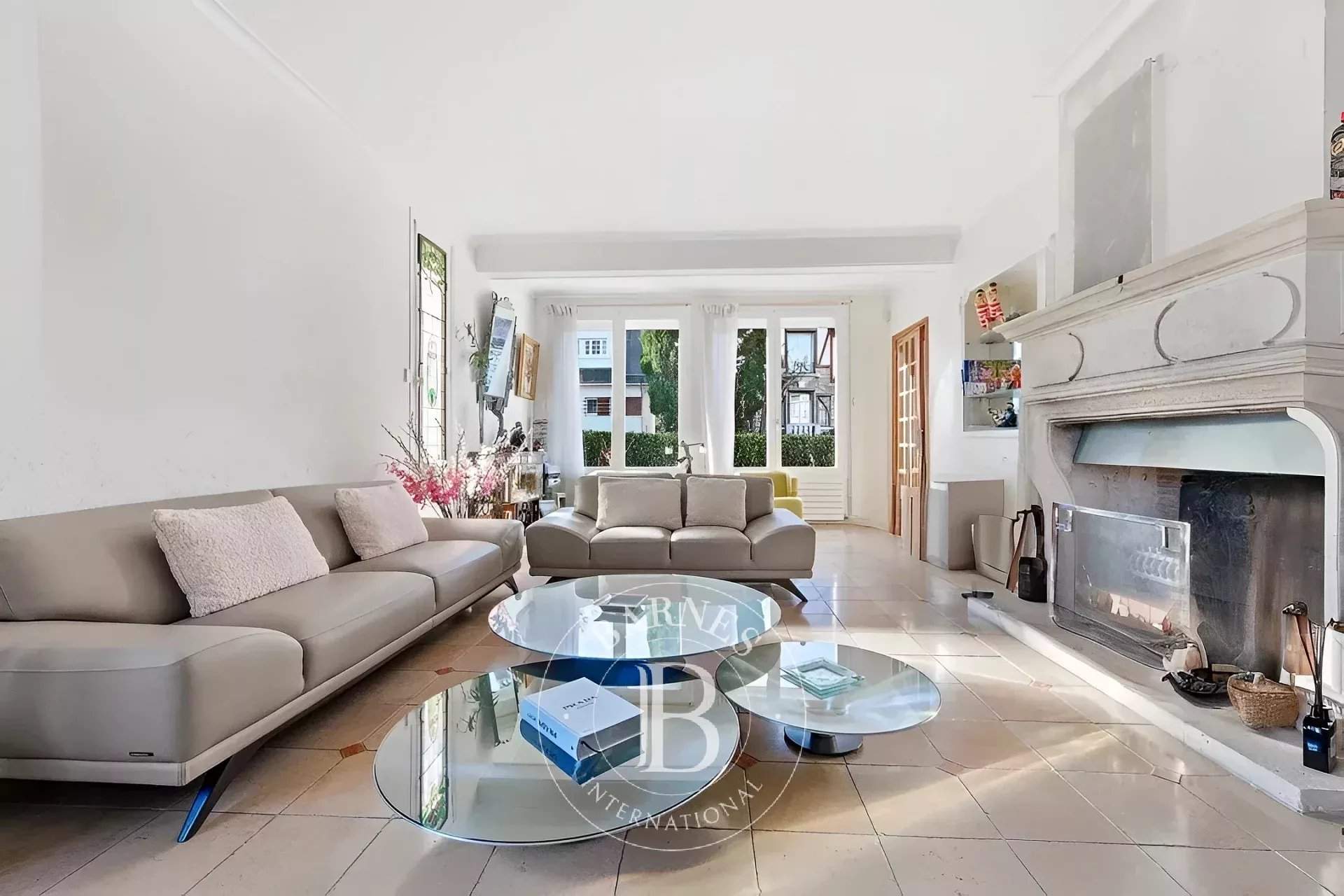 Sceaux  - House 6 Bedrooms - picture 1