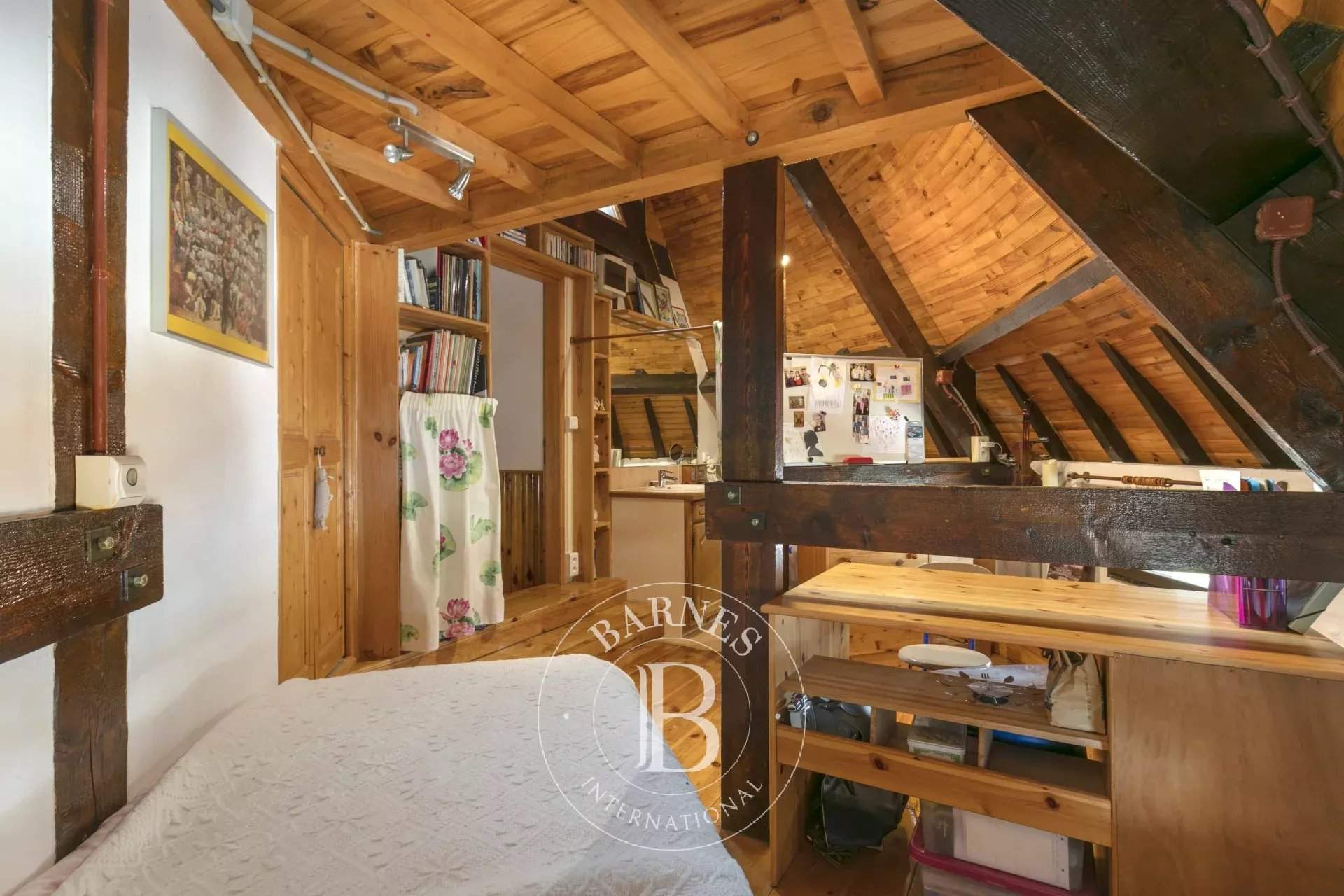 Chaville  - Maison 7 Pi&egrave;ces 5 Chambres - picture 16