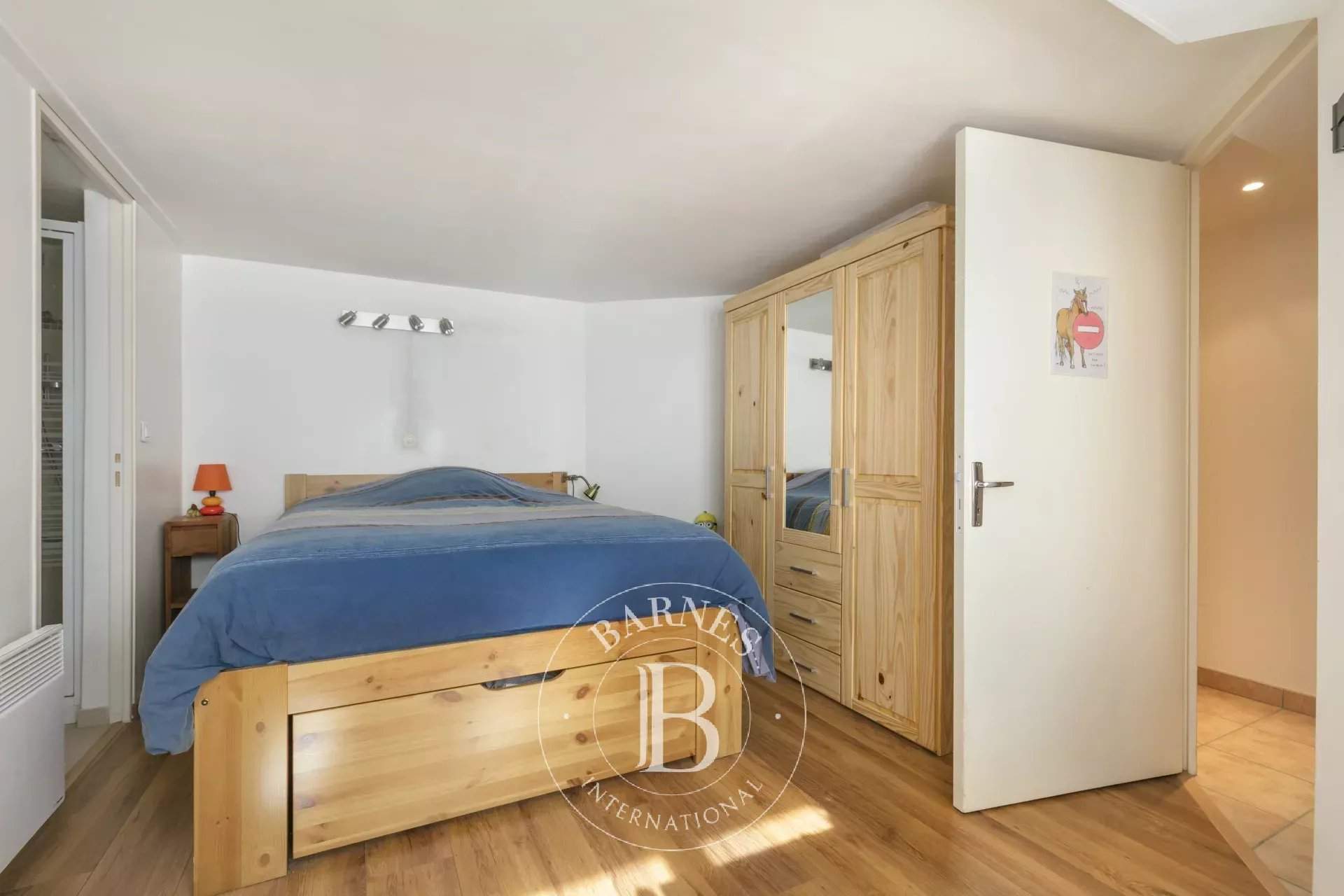 Chaville  - Maison 7 Pi&egrave;ces 5 Chambres - picture 8