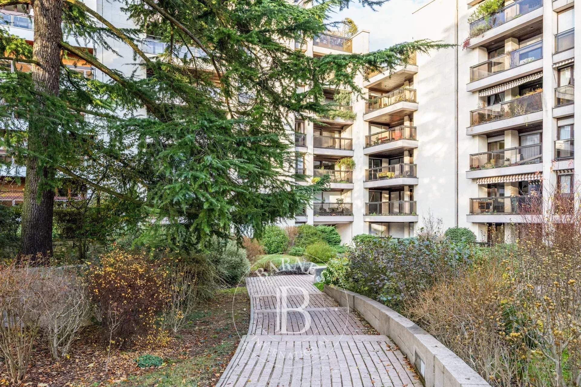 Saint-Cloud  - Piso 5 Cuartos 3 Habitaciones - picture 17