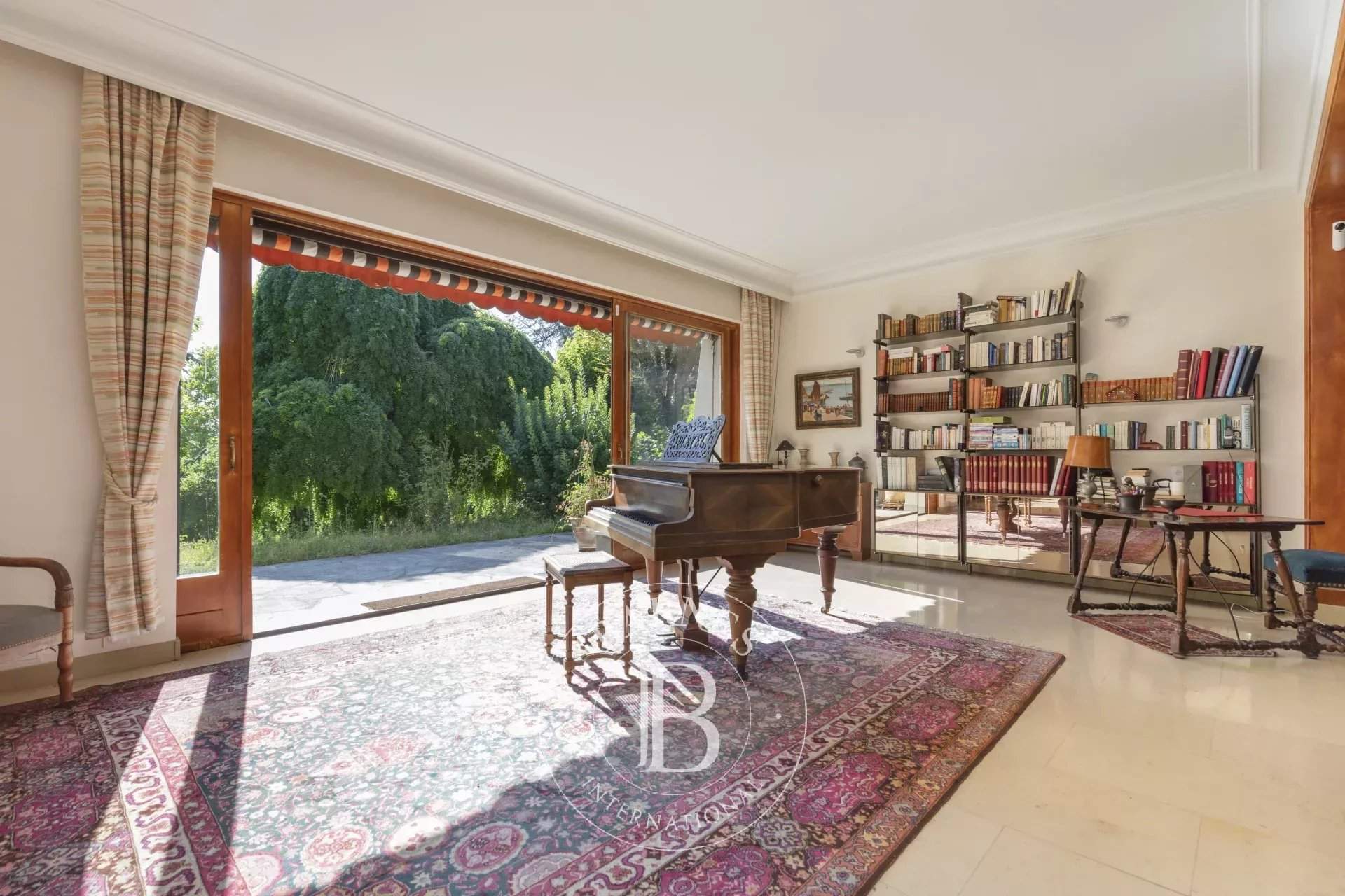 Saint-Cloud  - House 5 Bedrooms - picture 1