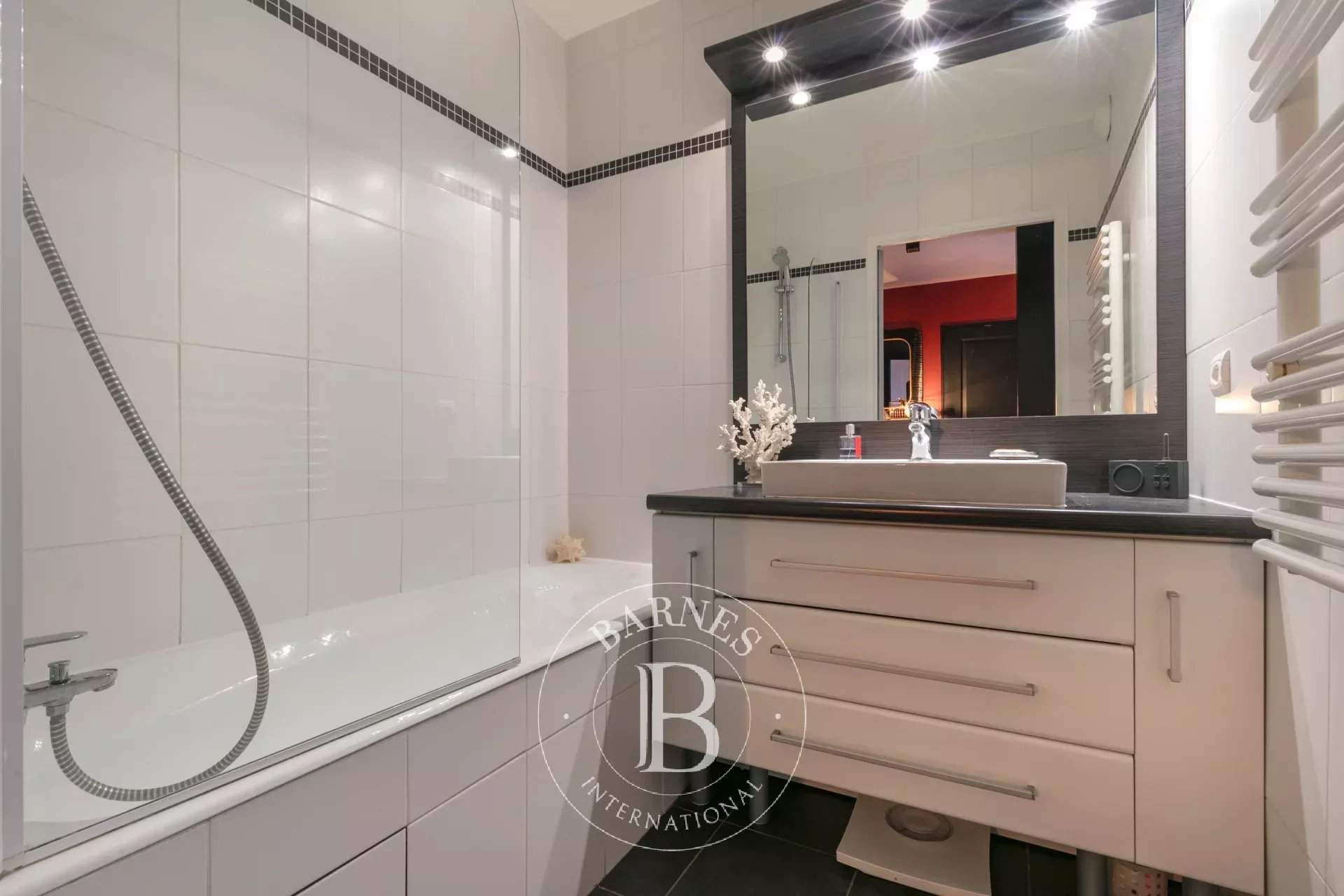 Issy-les-Moulineaux  - Appartement 4 Pi&egrave;ces 2 Chambres - picture 11