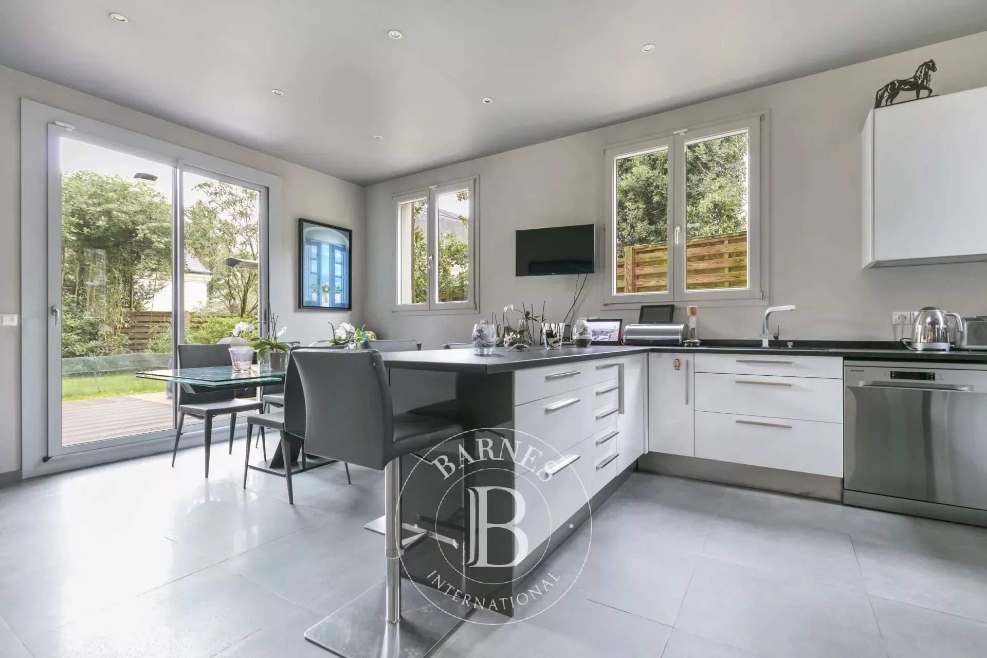 Saint-Cloud  - House 5 Bedrooms - picture 6