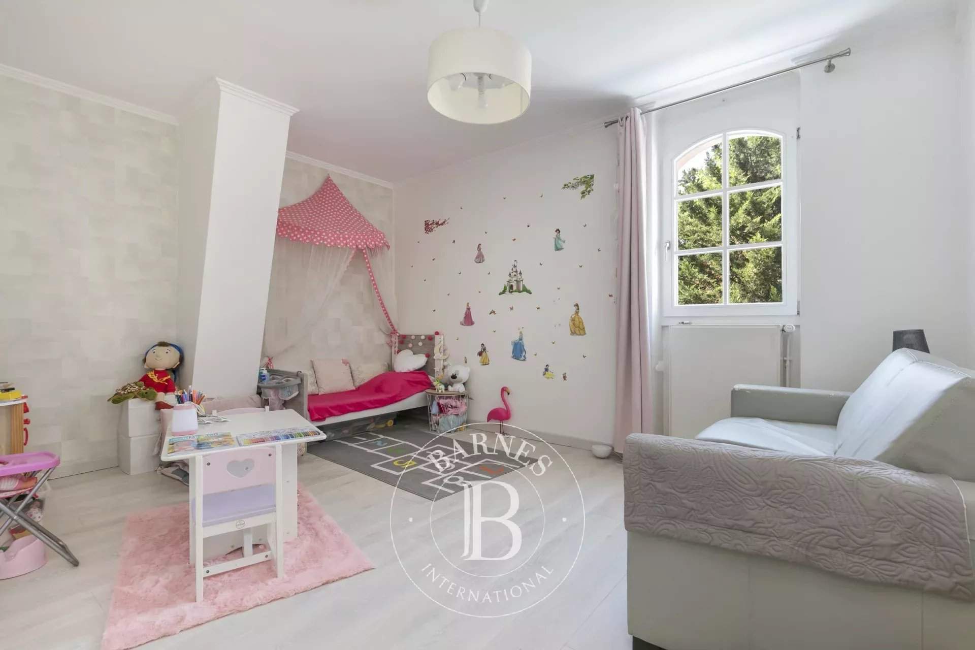 Garches  - House 5 Bedrooms - picture 11