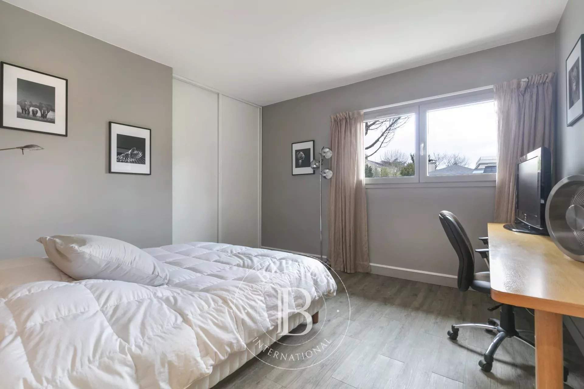 Saint-Cloud  - House 5 Bedrooms - picture 13