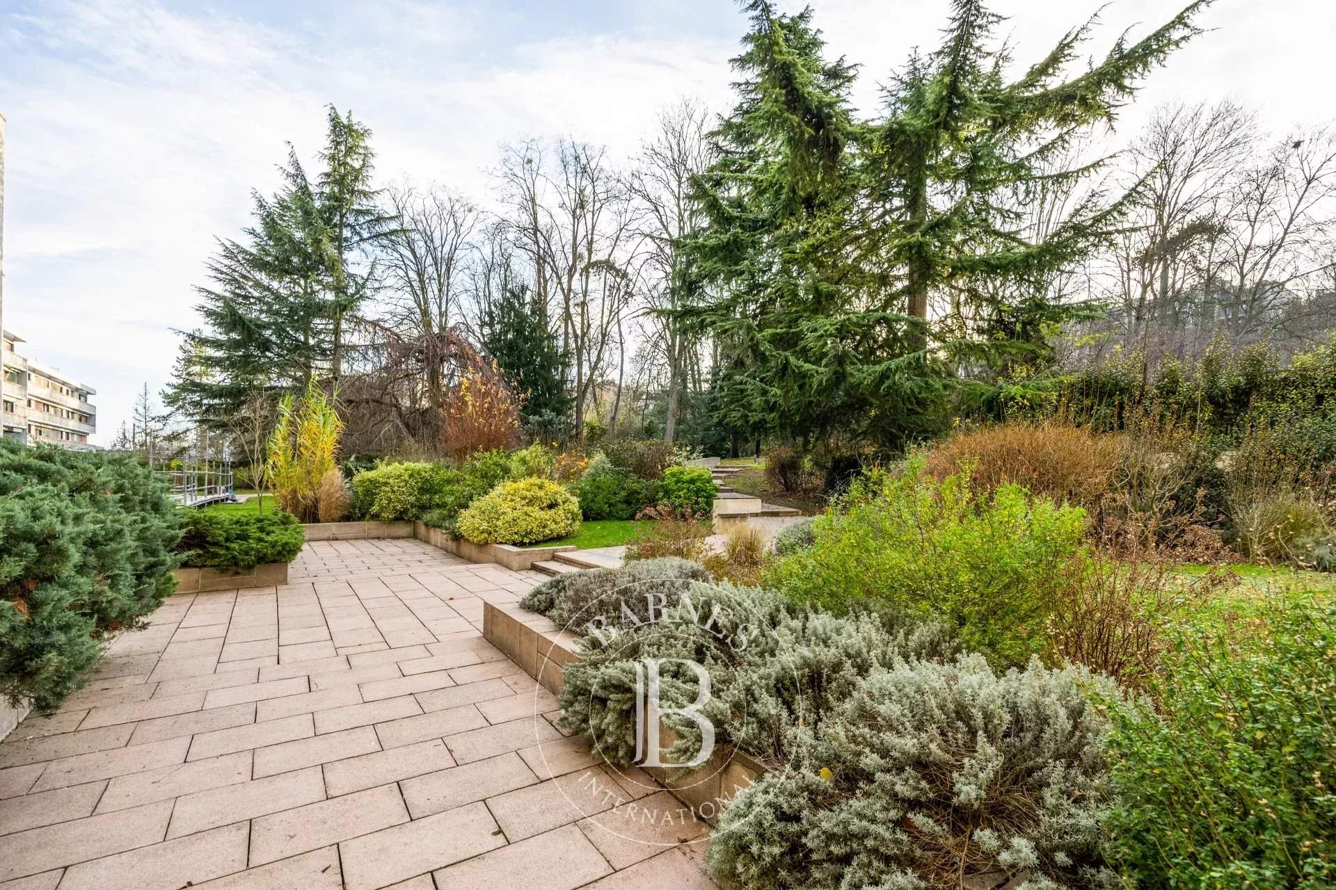 Saint-Cloud  - Piso 5 Cuartos 3 Habitaciones - picture 19