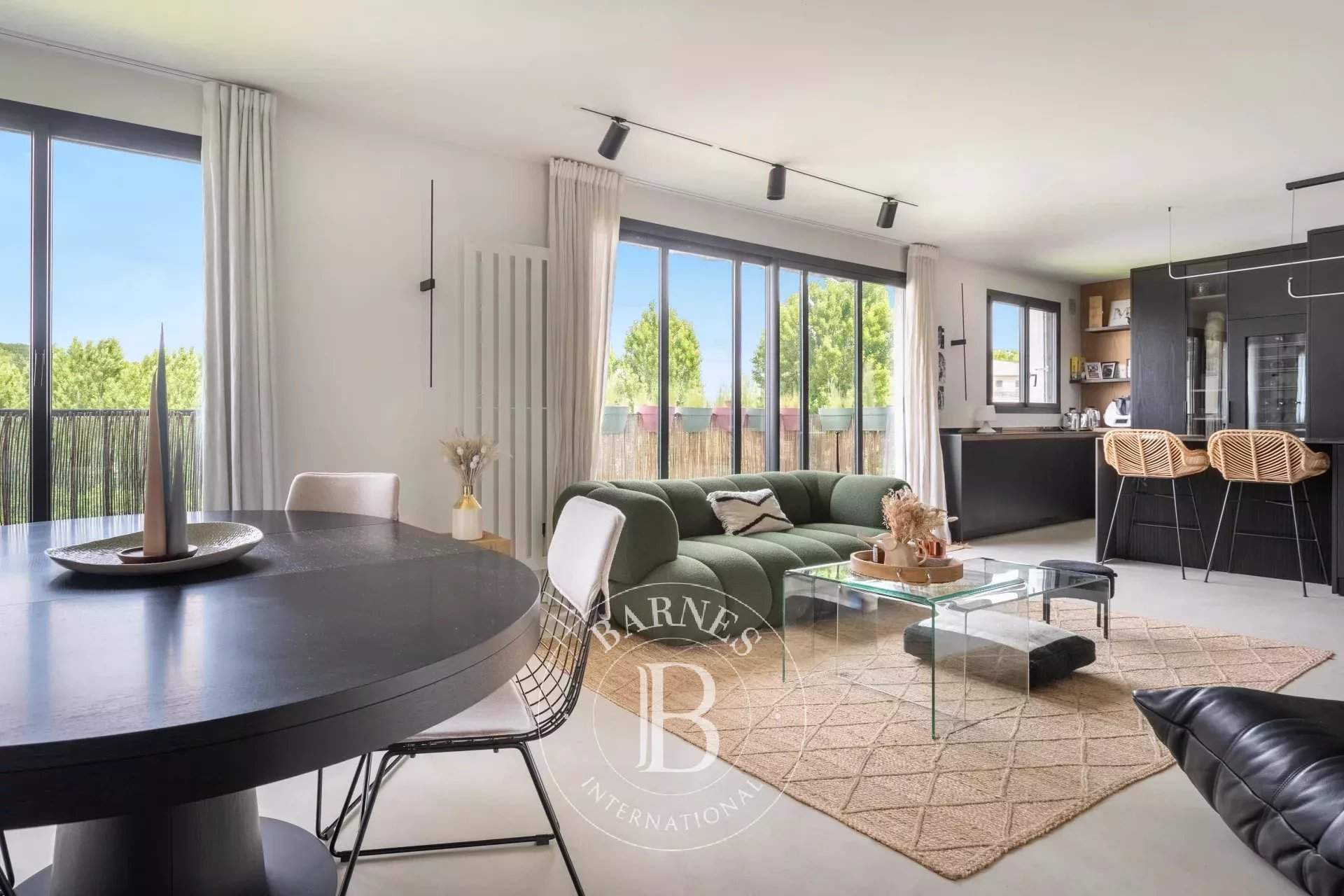 Vaucresson  - Apartment 2 Bedrooms - picture 5