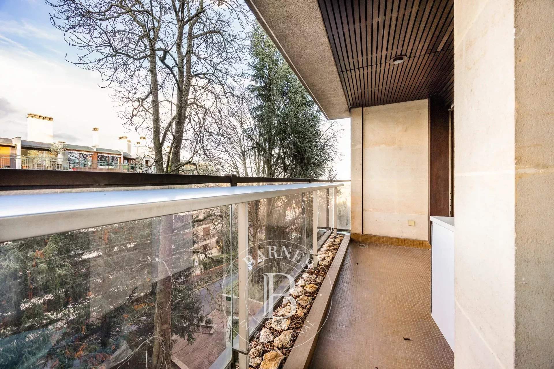 Saint-Cloud  - Piso 5 Cuartos 3 Habitaciones - picture 9