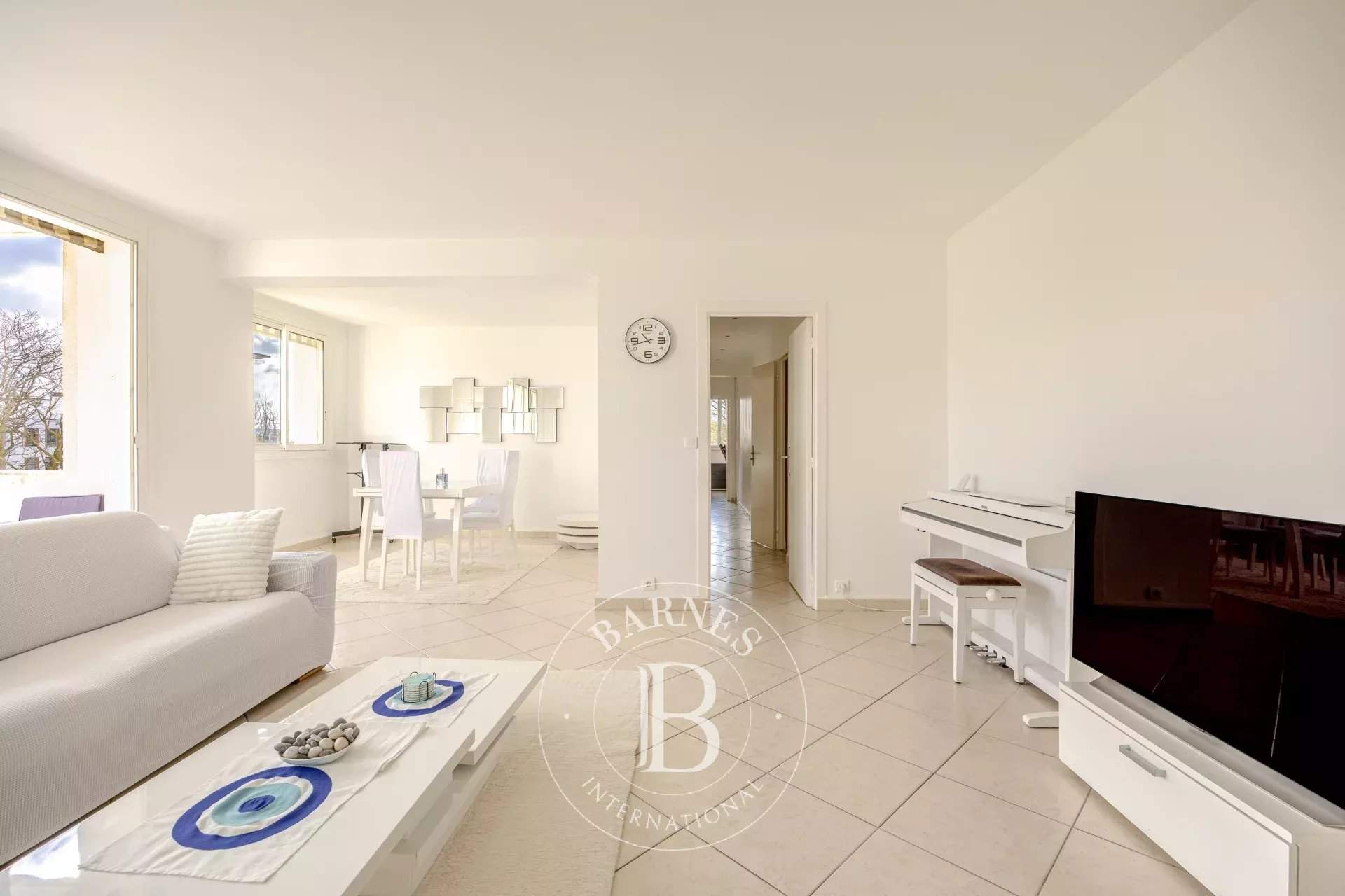 Saint-Cloud  - Appartement 5 Pi&egrave;ces 4 Chambres - picture 2