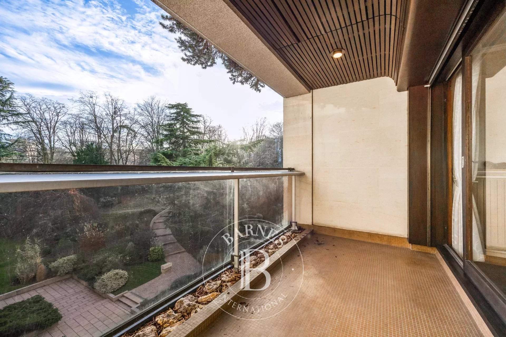 Saint-Cloud  - Piso 5 Cuartos 3 Habitaciones - picture 8