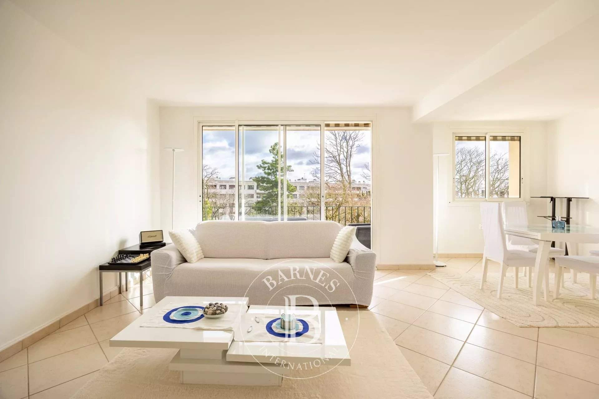 Saint-Cloud  - Appartement 5 Pi&egrave;ces 4 Chambres - picture 1