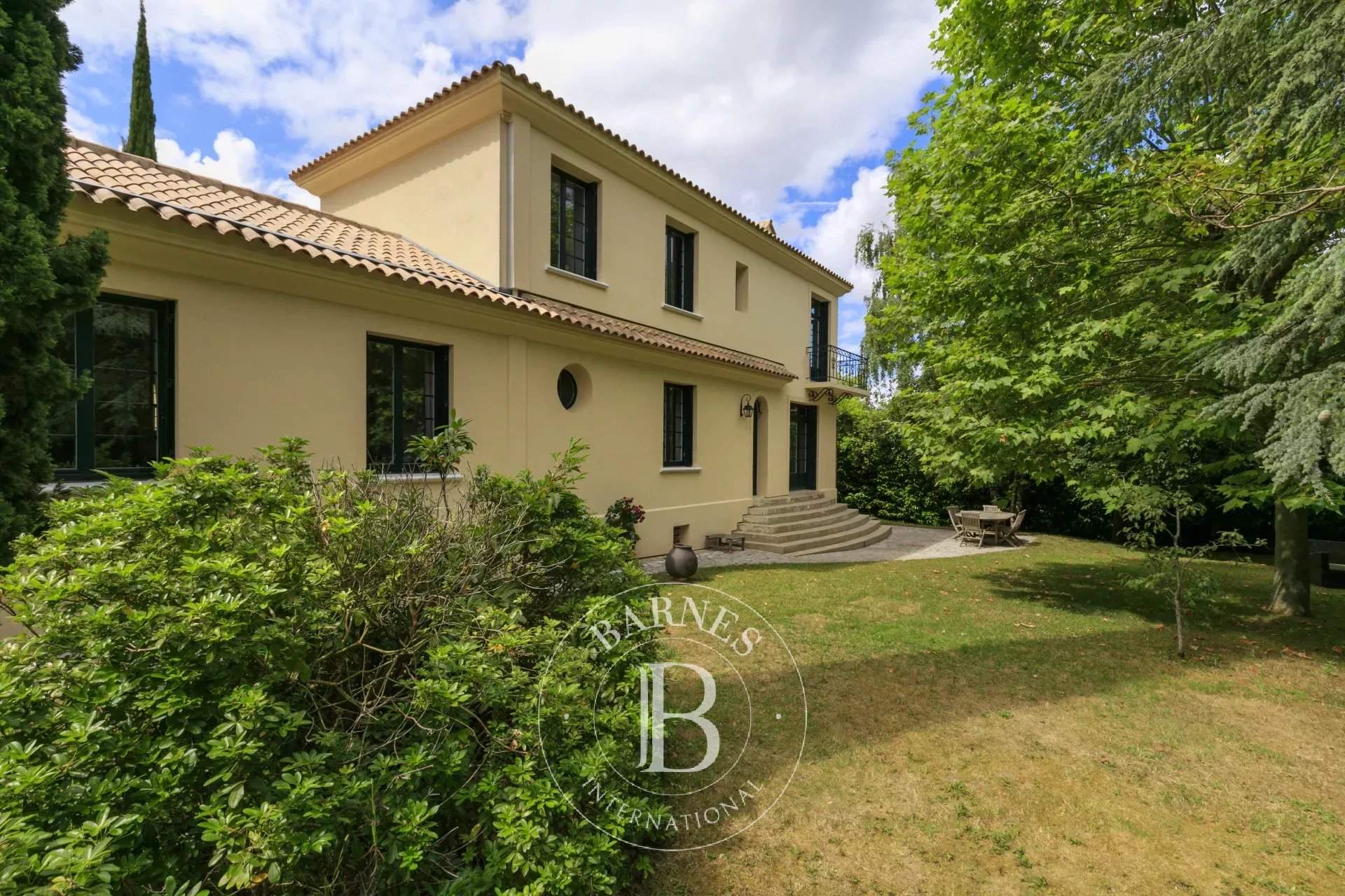Garches  - House 5 Bedrooms - picture 1