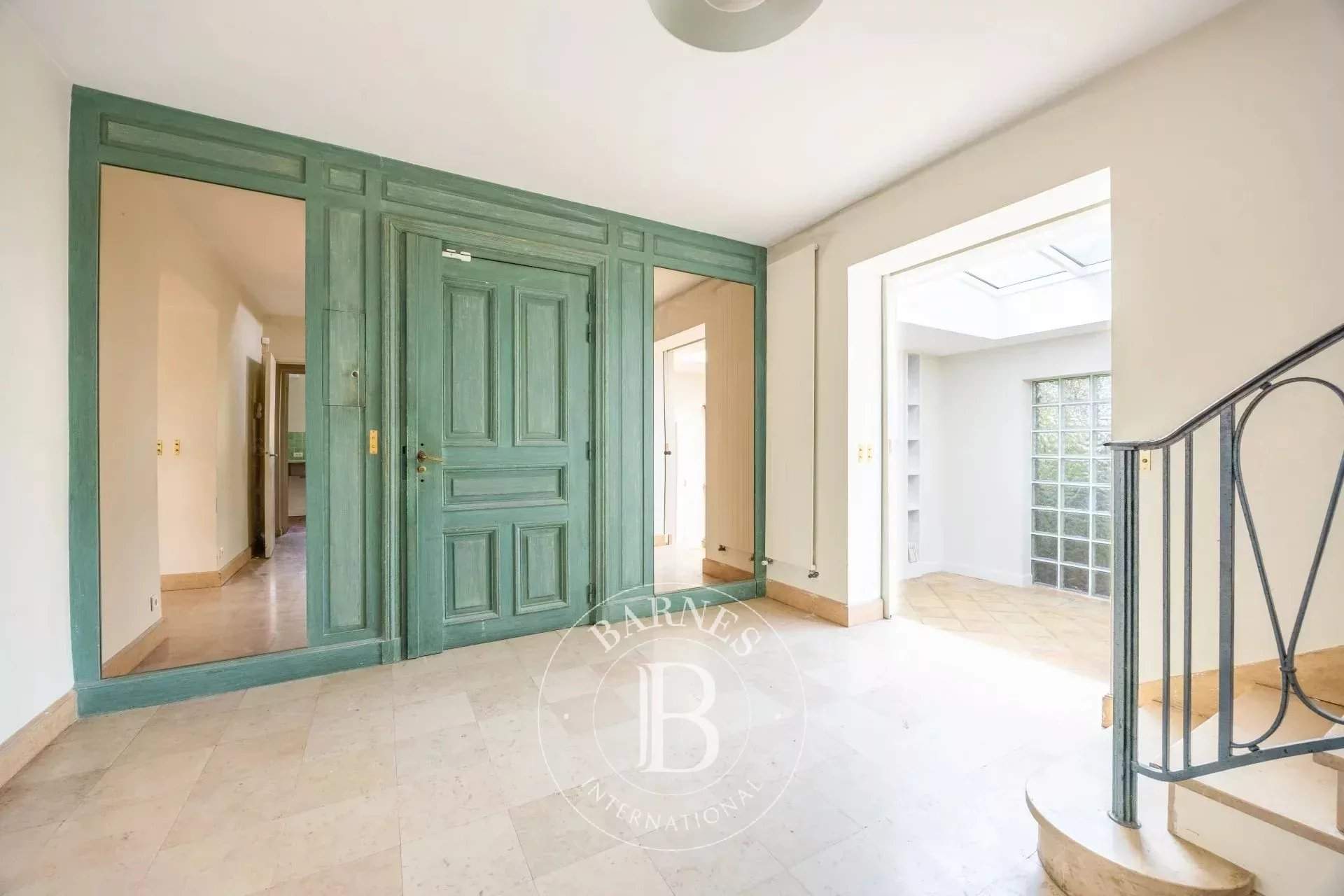 Garches  - House 5 Bedrooms - picture 11