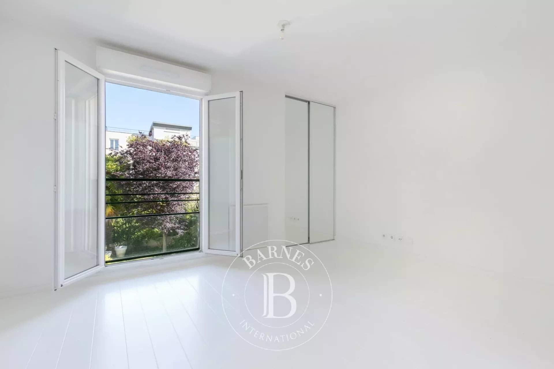 Issy-les-Moulineaux  - Maison 7 Pi&egrave;ces 5 Chambres - picture 11