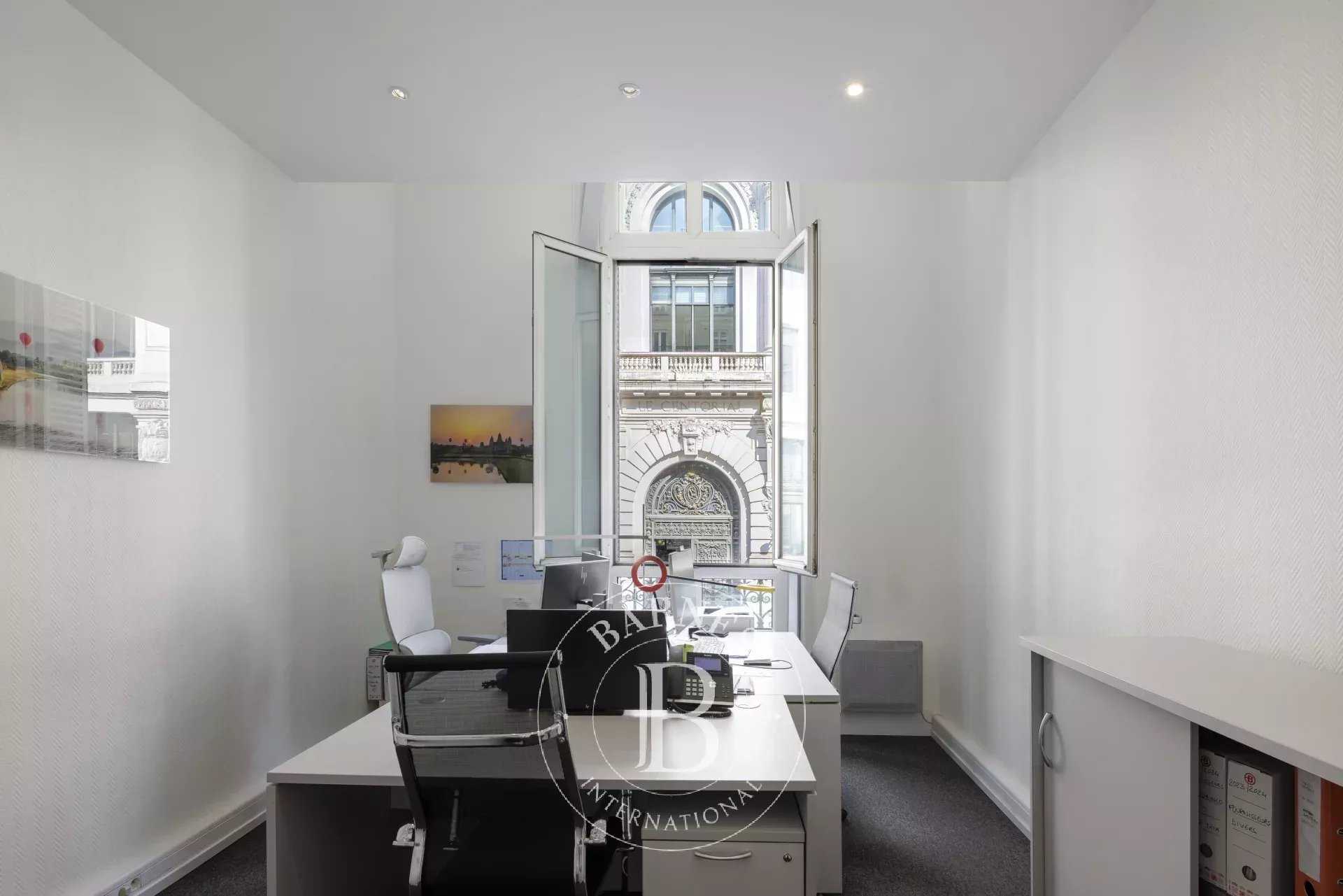 Offices Paris 75002  -  ref 85712891 (picture 3)